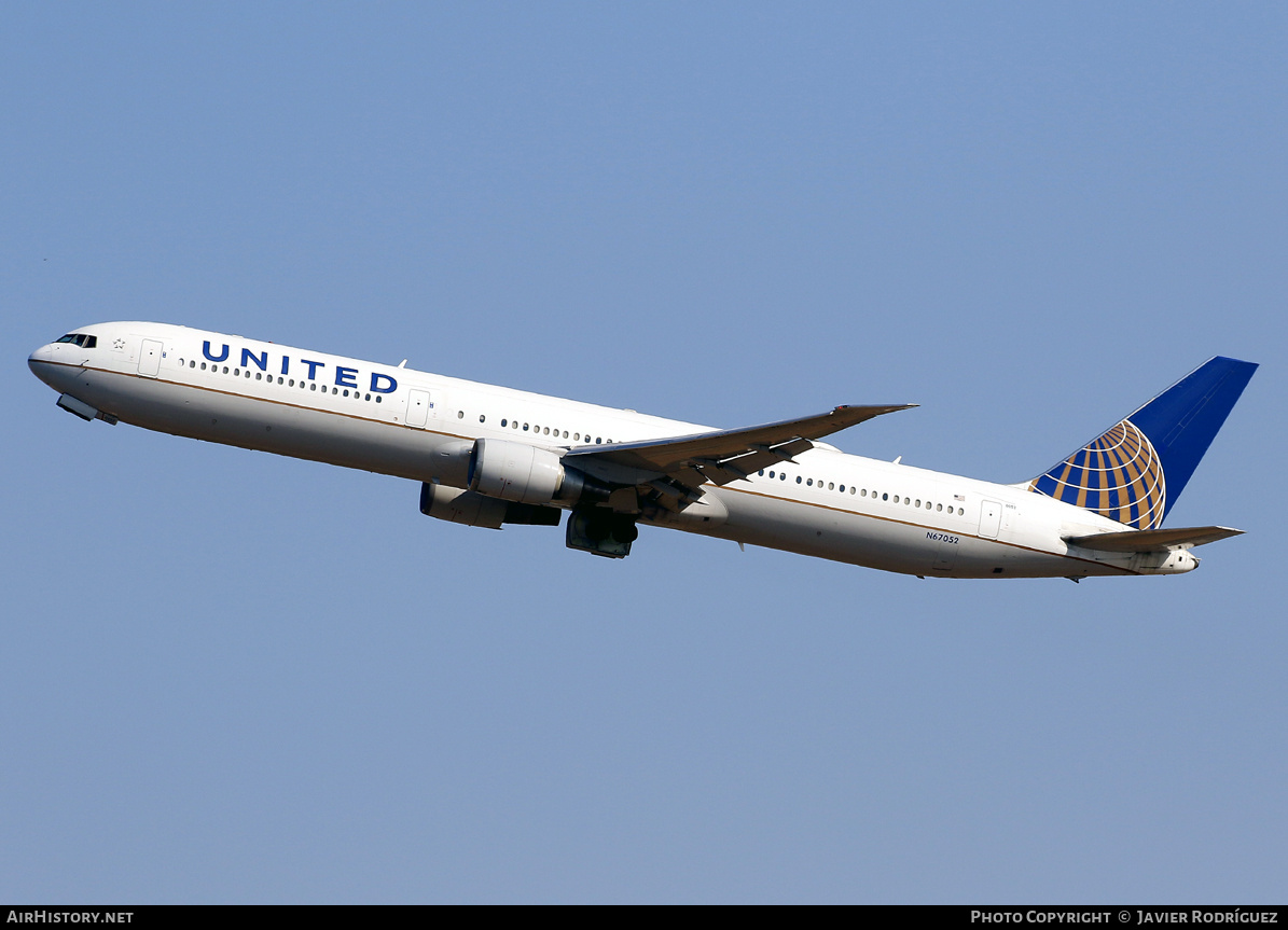 Aircraft Photo of N67052 | Boeing 767-424/ER | United Airlines | AirHistory.net #838219