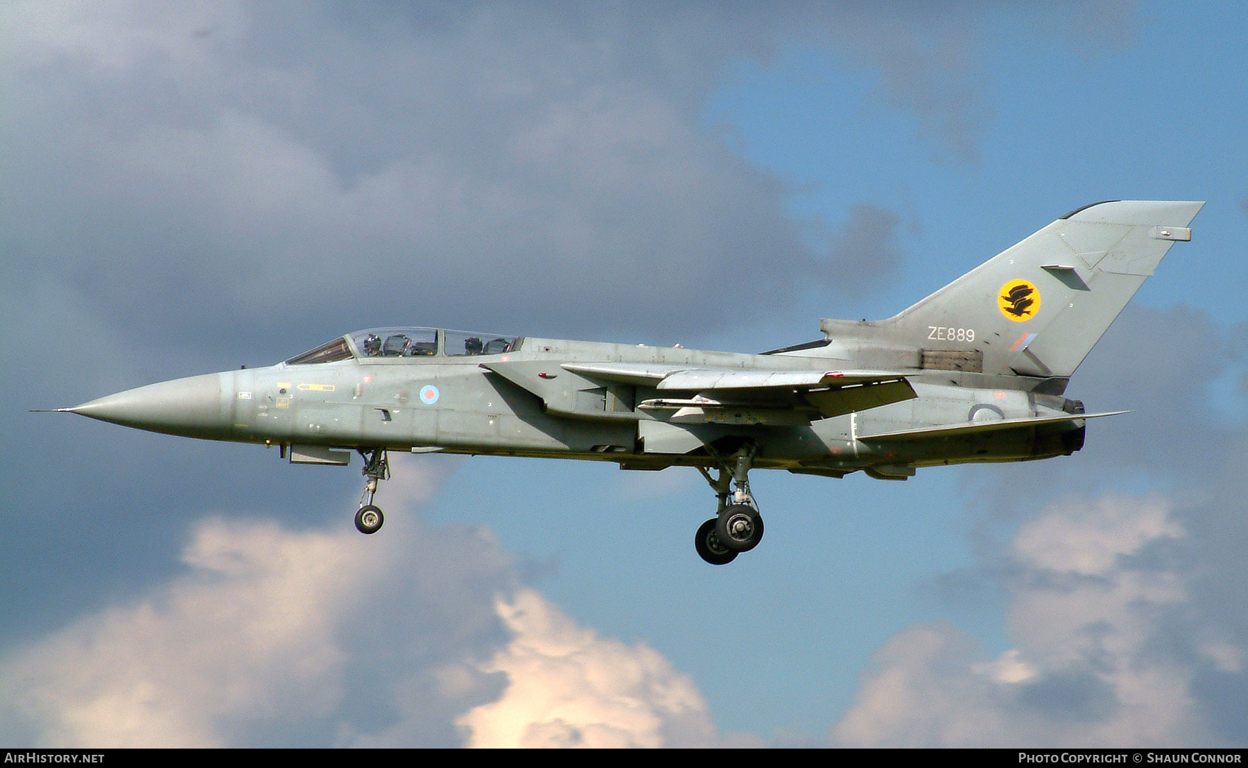 Aircraft Photo of ZE889 | Panavia Tornado F3 | UK - Air Force | AirHistory.net #838289