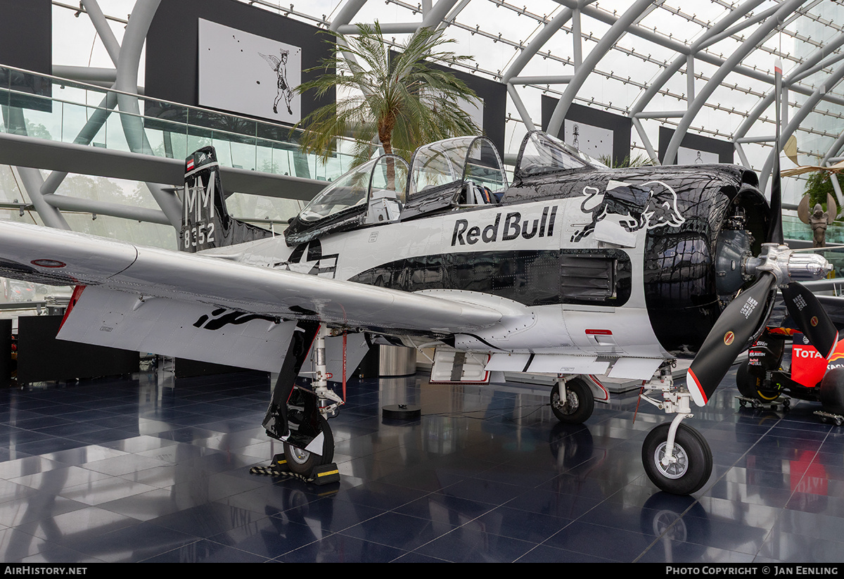 Aircraft Photo of OE-EMM / 138352 | North American T-28B Trojan | Red Bull | USA - Navy | AirHistory.net #838334