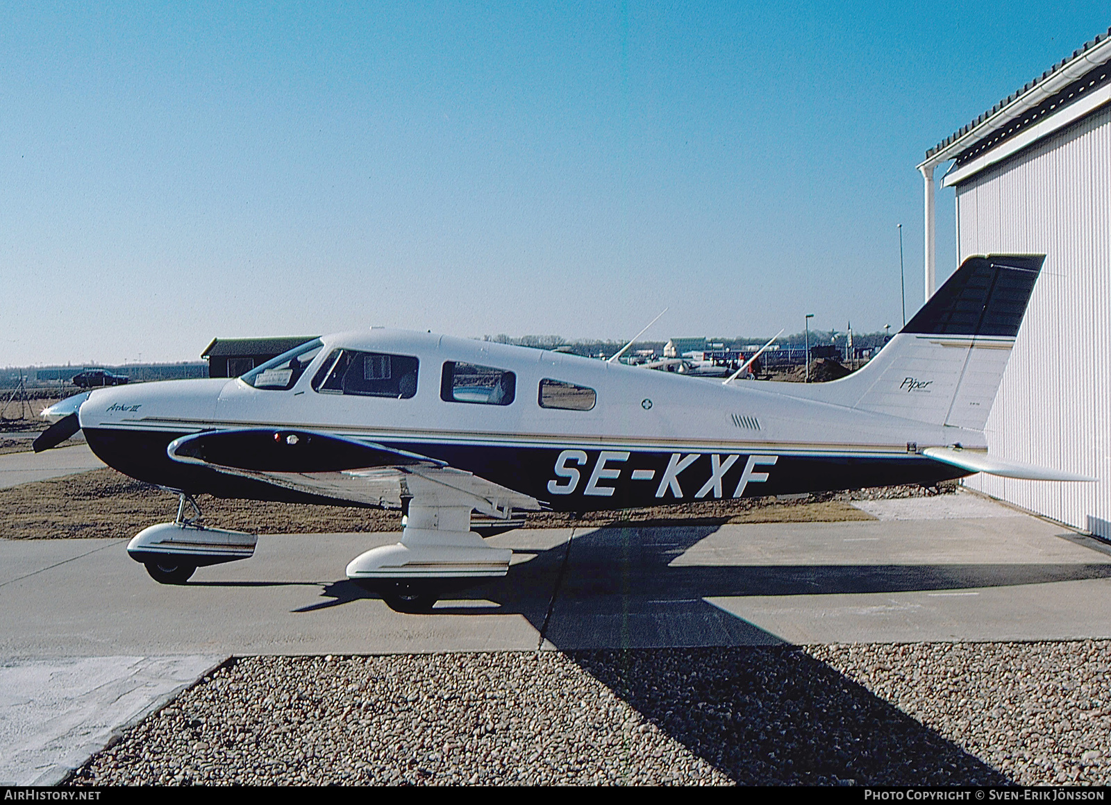 Aircraft Photo of SE-KXF | Piper PA-28-181 Archer III | AirHistory.net #838348