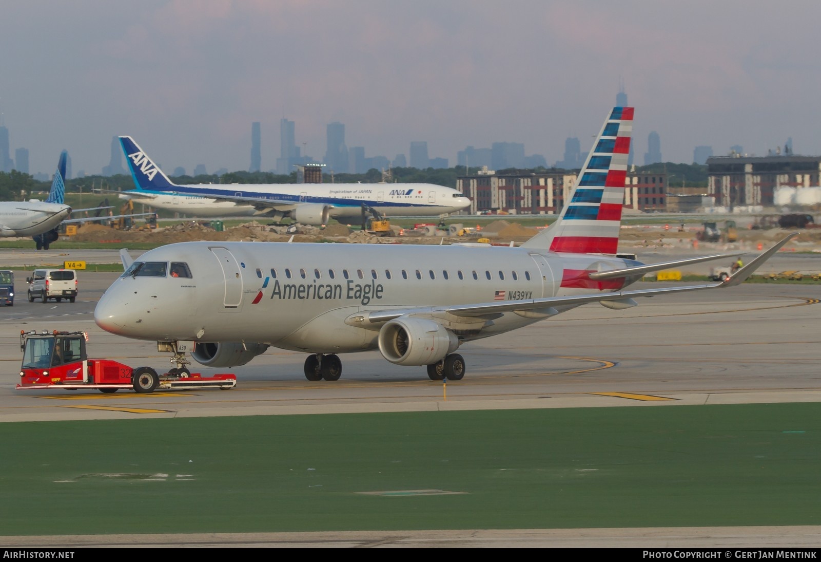 Aircraft Photo of N439YX | Embraer 175LR (ERJ-170-200LR) | American Eagle | AirHistory.net #838423