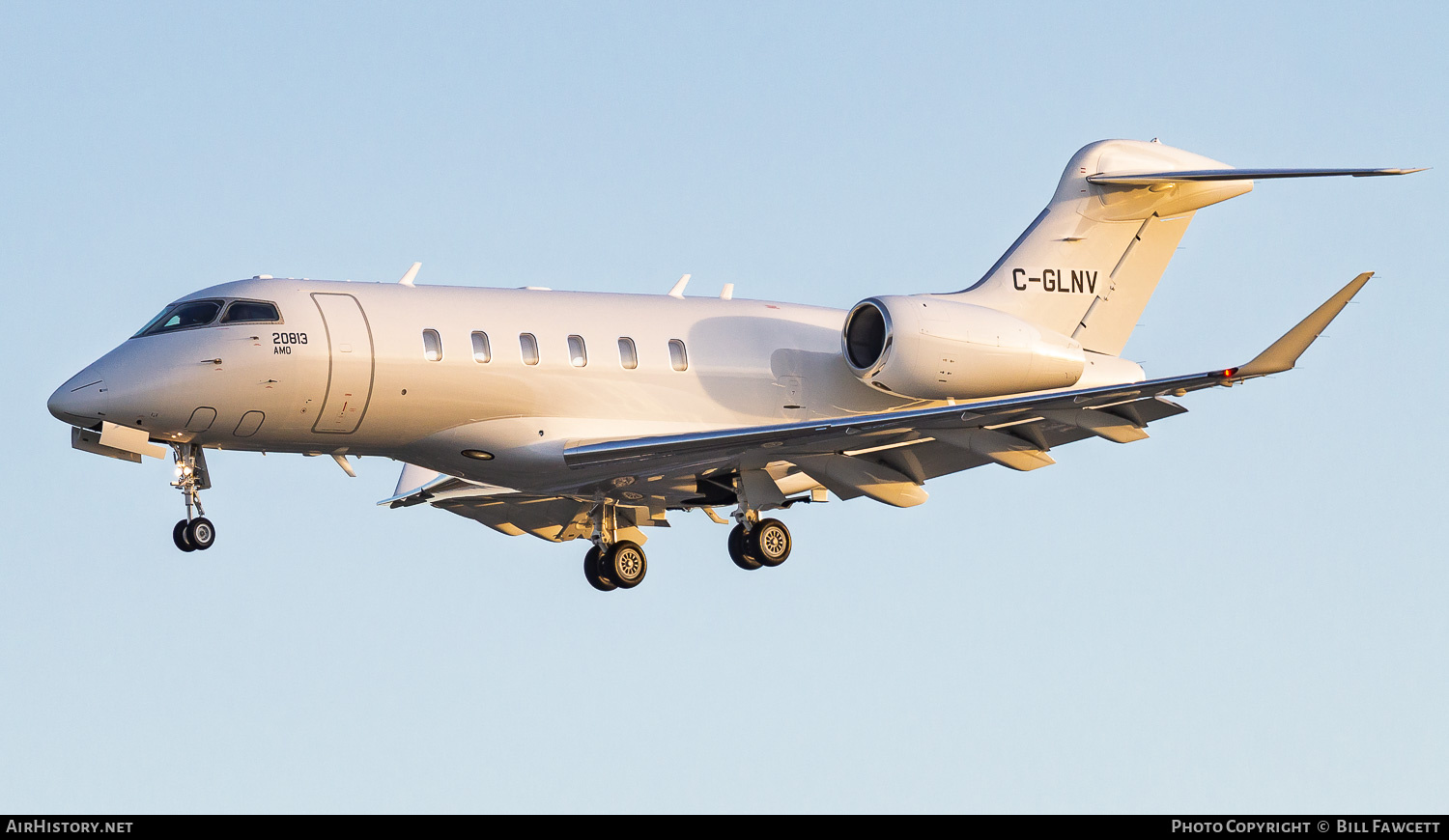 Aircraft Photo of C-GLNV | Bombardier Challenger 350 (BD-100-1A10) | AirHistory.net #838541