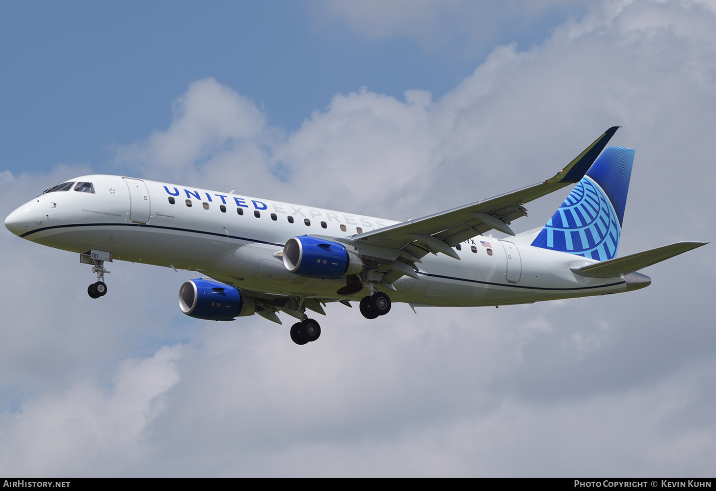 Aircraft Photo of N781YX | Embraer 175LR (ERJ-170-200LR) | United Express | AirHistory.net #838550