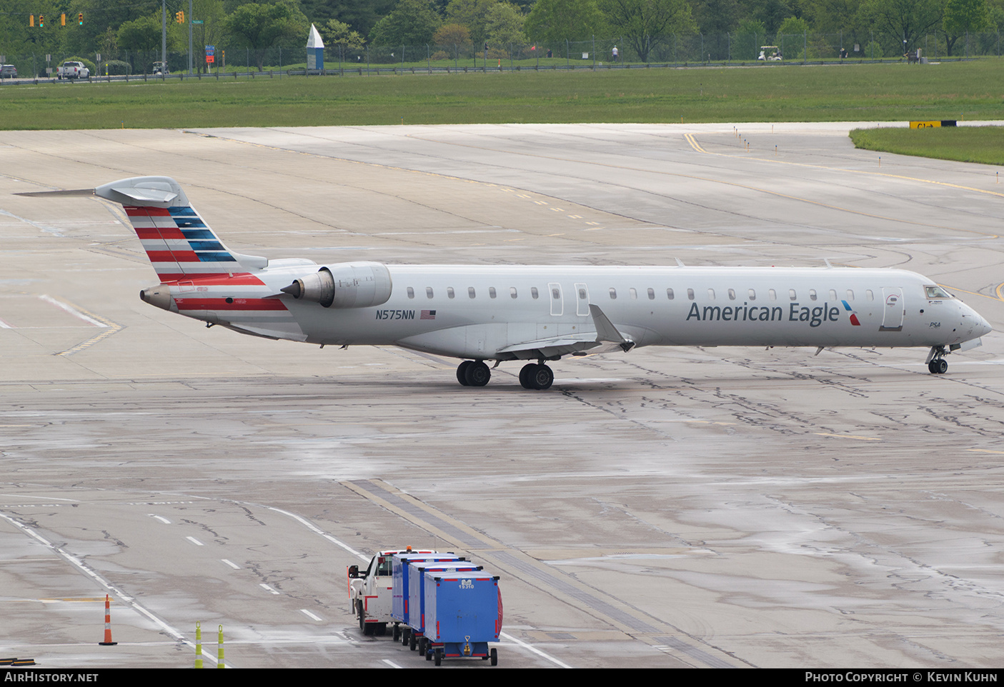 Aircraft Photo of N575NN | Bombardier CRJ-900 (CL-600-2D24) | American Eagle | AirHistory.net #838558