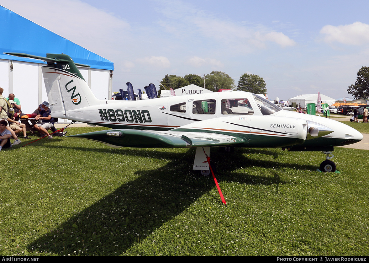 Aircraft Photo of N890ND | Piper PA-44-180 Seminole | UND Aerospace - University of North Dakota | AirHistory.net #838578
