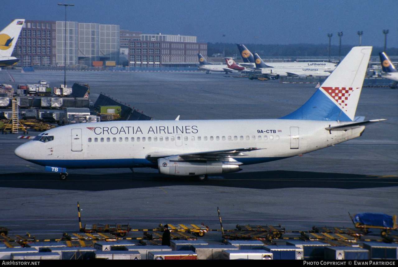 Aircraft Photo of 9A-CTB | Boeing 737-230/Adv | Croatia Airlines | AirHistory.net #838644