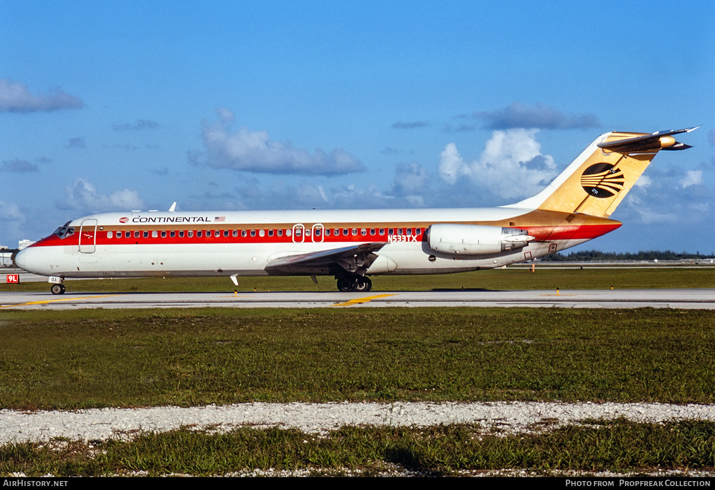 Aircraft Photo of N533TX | McDonnell Douglas DC-9-32 | Continental Airlines | AirHistory.net #838737