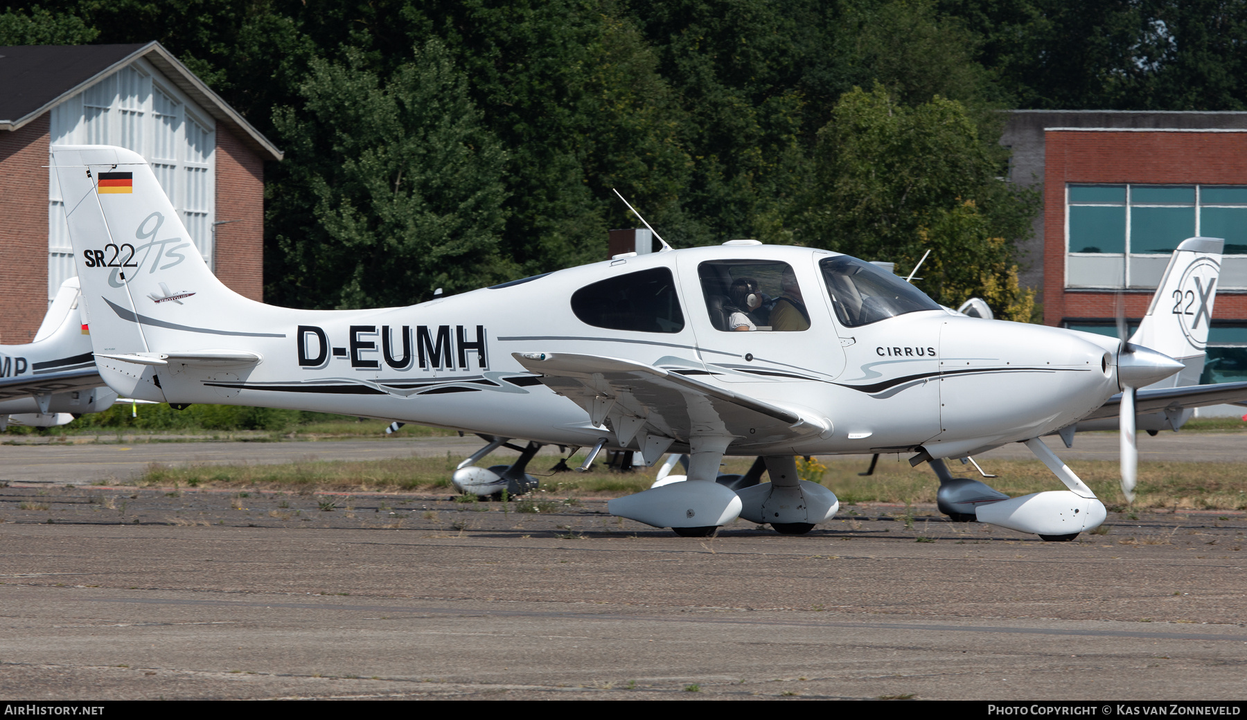 Aircraft Photo of D-EUMH | Cirrus SR-22 G2-GTS | Aerotours | AirHistory.net #838865