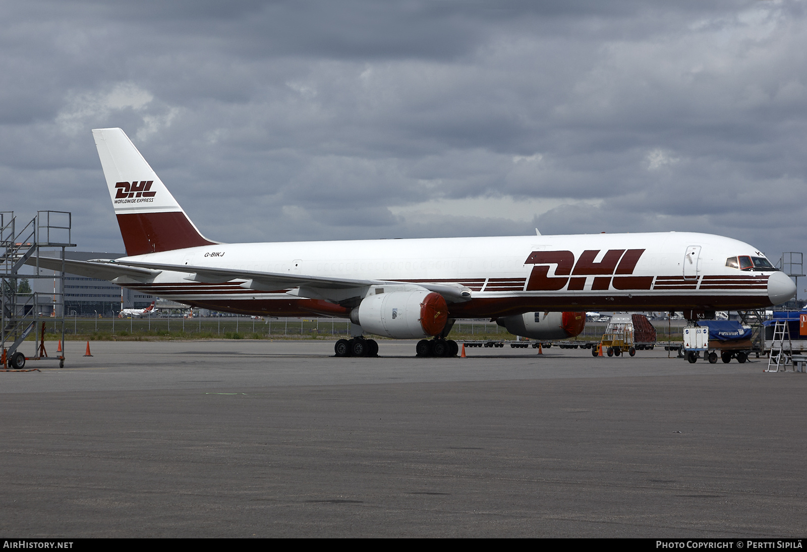 Aircraft Photo of G-BIKJ | Boeing 757-236/SF | DHL Worldwide Express | AirHistory.net #838884
