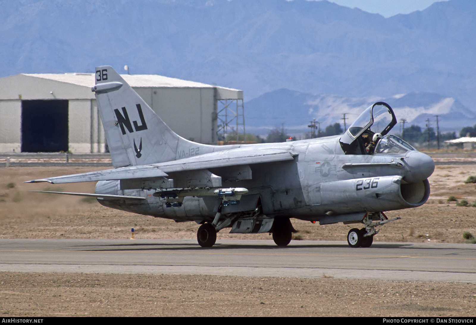 Aircraft Photo of 160542 | Vought A-7E Corsair II | USA - Navy | AirHistory.net #838917