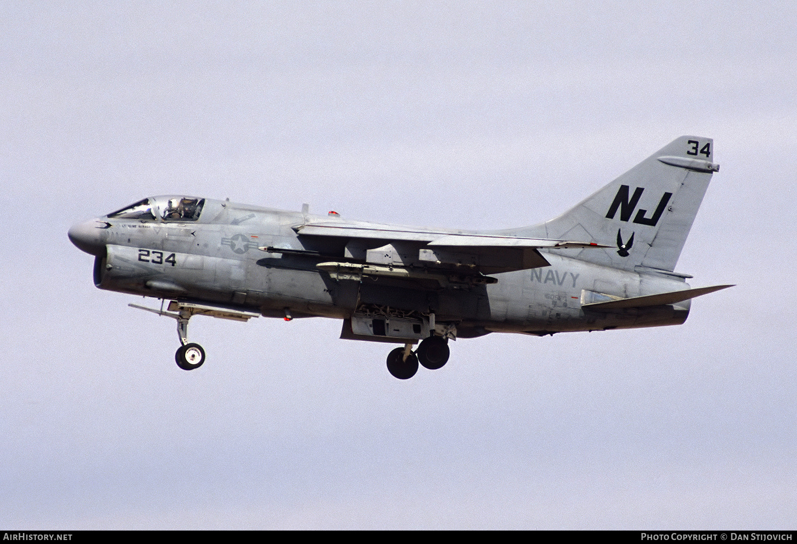 Aircraft Photo of 160566 | Vought A-7E Corsair II | USA - Navy | AirHistory.net #838941