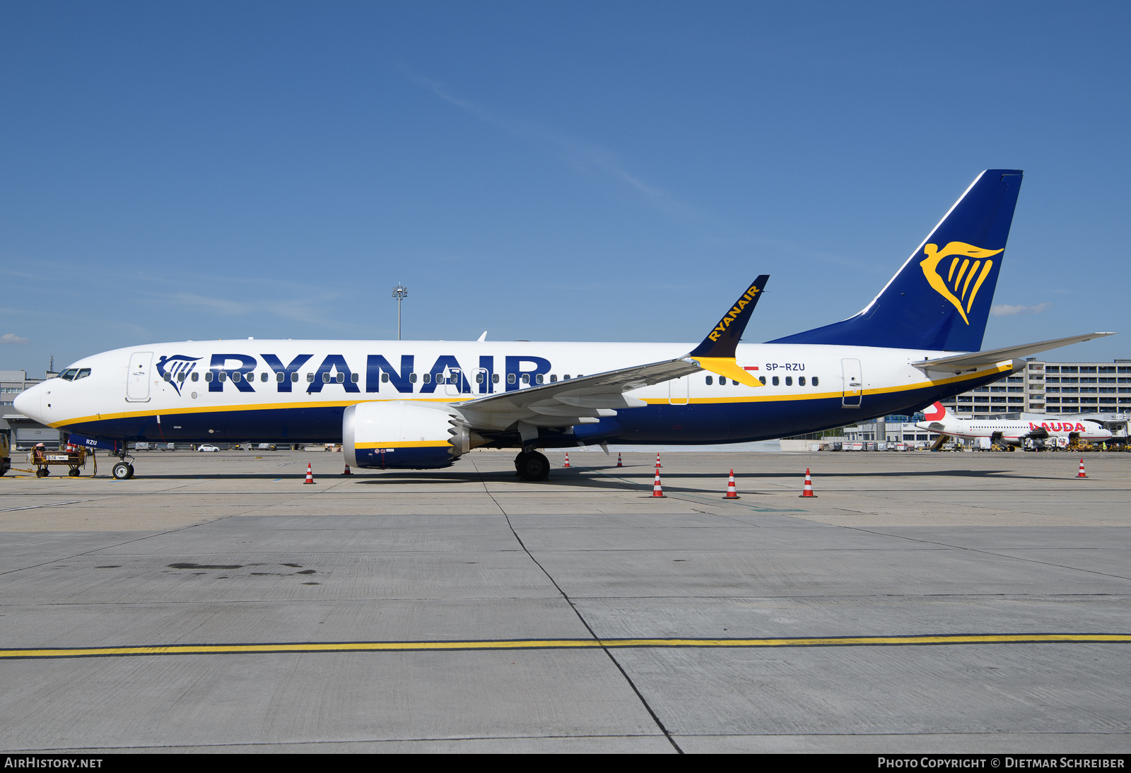 Aircraft Photo of SP-RZU | Boeing 737-8200 Max 200 | Ryanair | AirHistory.net #838945