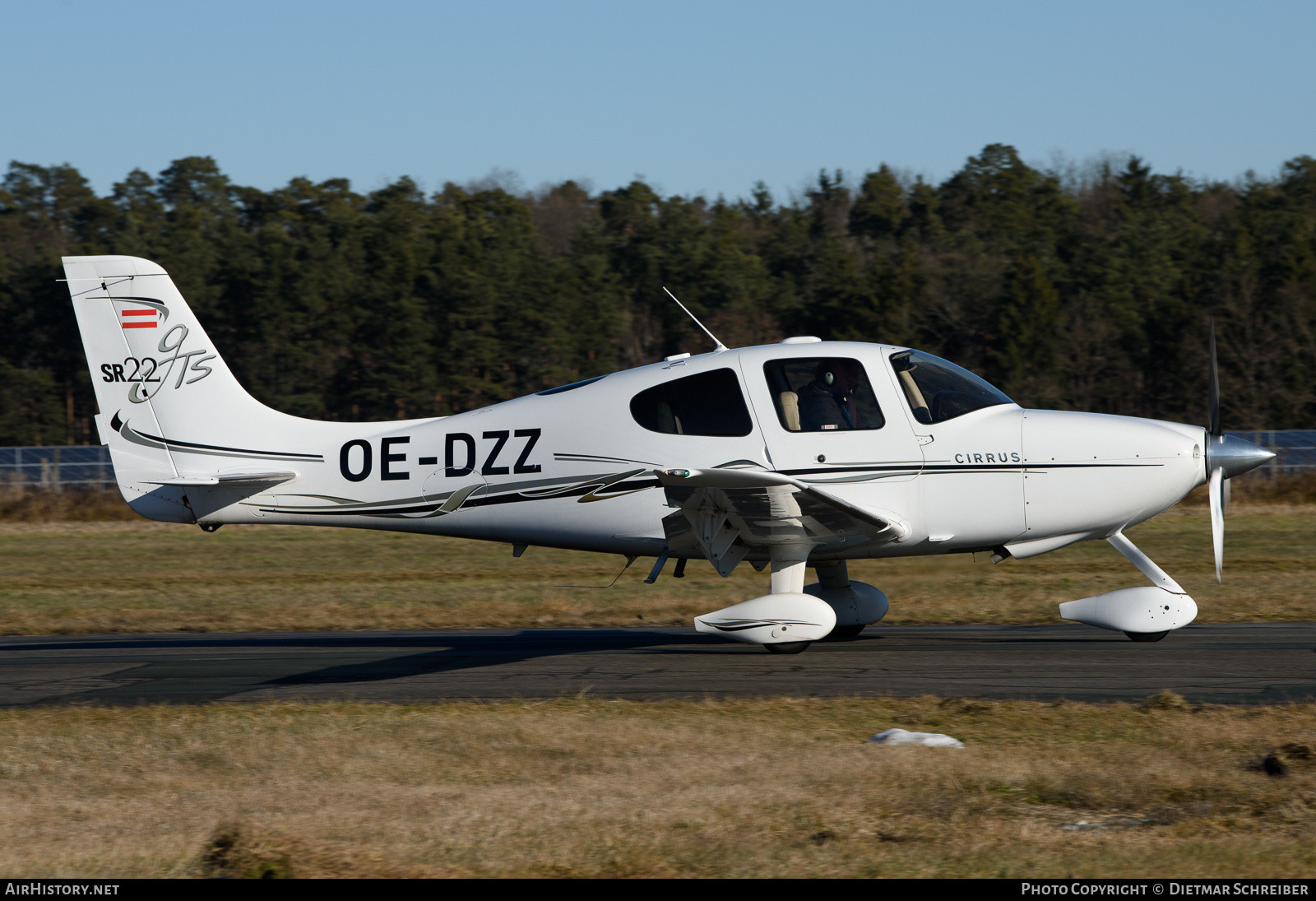 Aircraft Photo of OE-DZZ | Cirrus SR-22 G2-GTS | AirHistory.net #838963