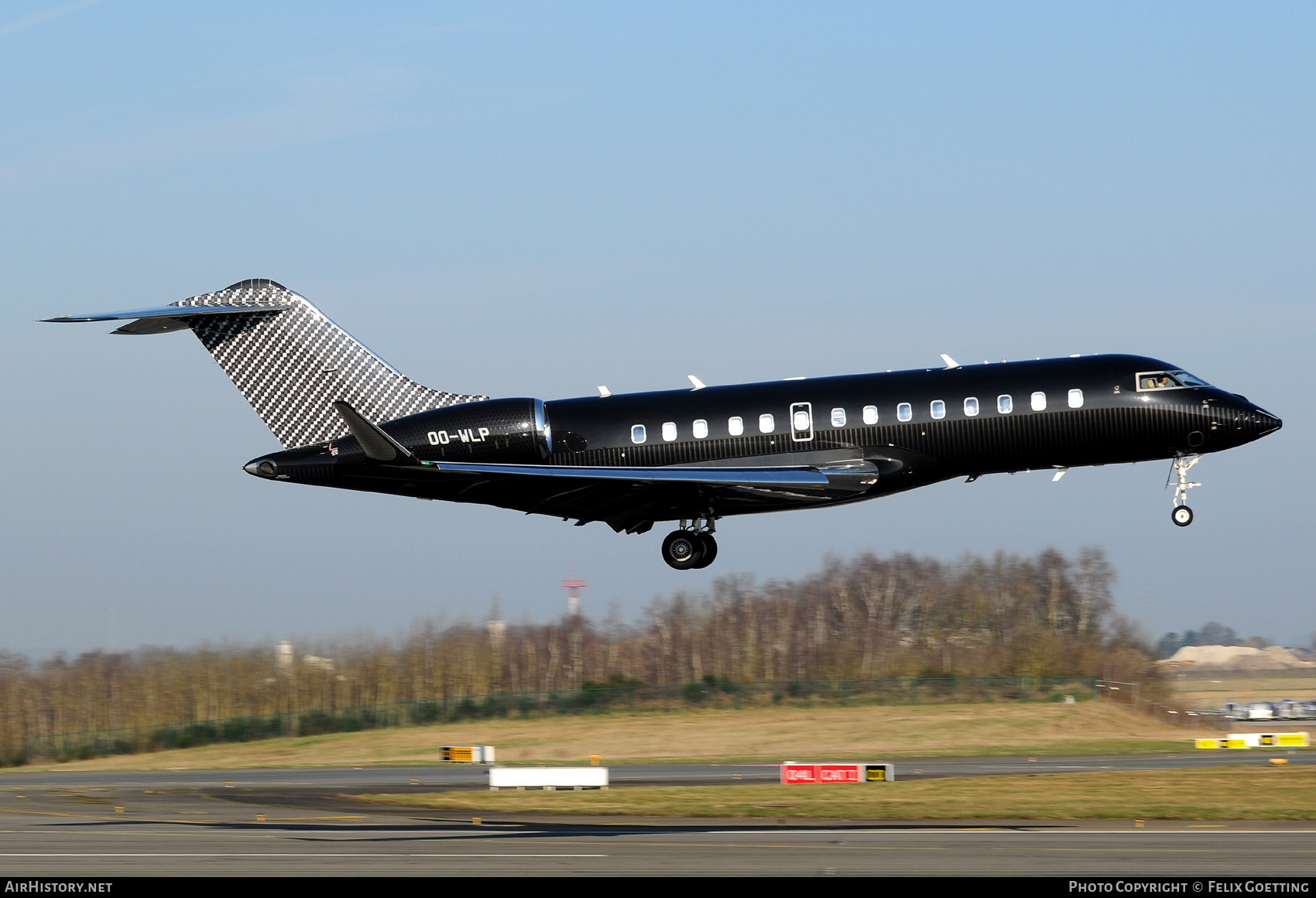 Aircraft Photo of OO-WLP | Bombardier Global 5500 (BD-700-1A11) | AirHistory.net #838984