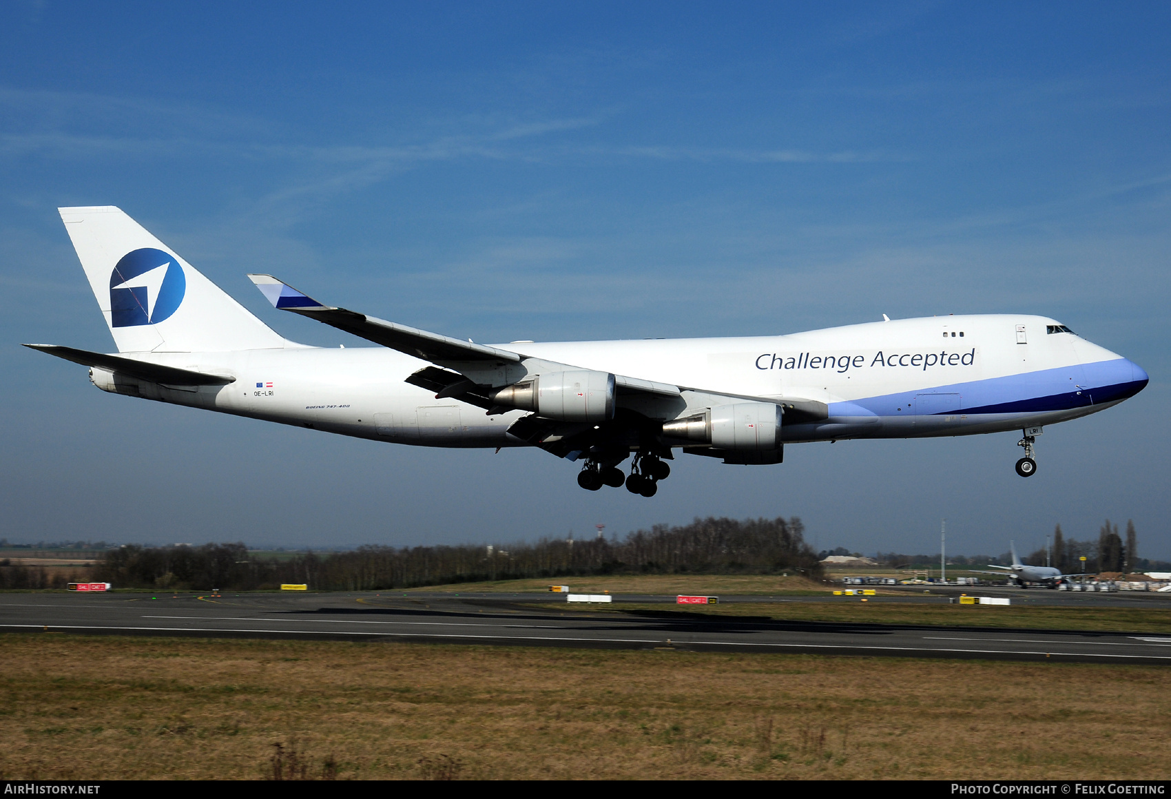 Aircraft Photo of OE-LRI | Boeing 747-409F/SCD | Challenge Airlines | AirHistory.net #839001