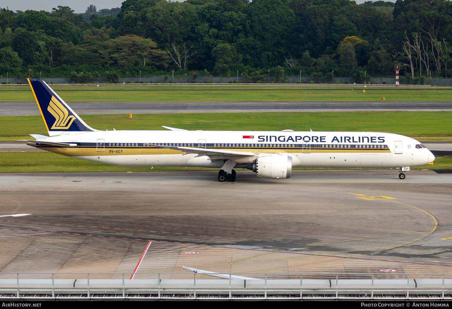 Aircraft Photo of 9V-SCY | Boeing 787-10 Dreamliner | Singapore Airlines | AirHistory.net #839260
