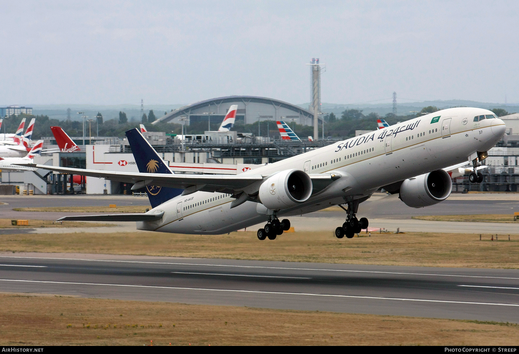Aircraft Photo of HZ-AK37 | Boeing 777-300/ER | Saudia - Saudi Arabian Airlines | AirHistory.net #839385