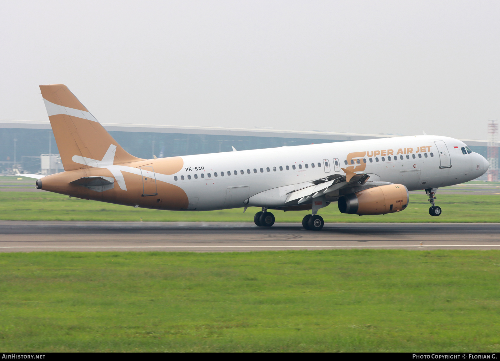 Aircraft Photo of PK-SAH | Airbus A320-232 | Super Air Jet | AirHistory.net #839428