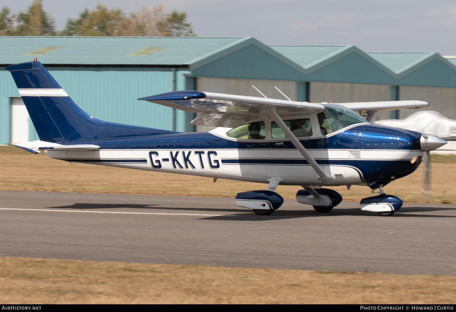 Aircraft Photo of G-KKTG | Cessna 182R Skylane | AirHistory.net #839583