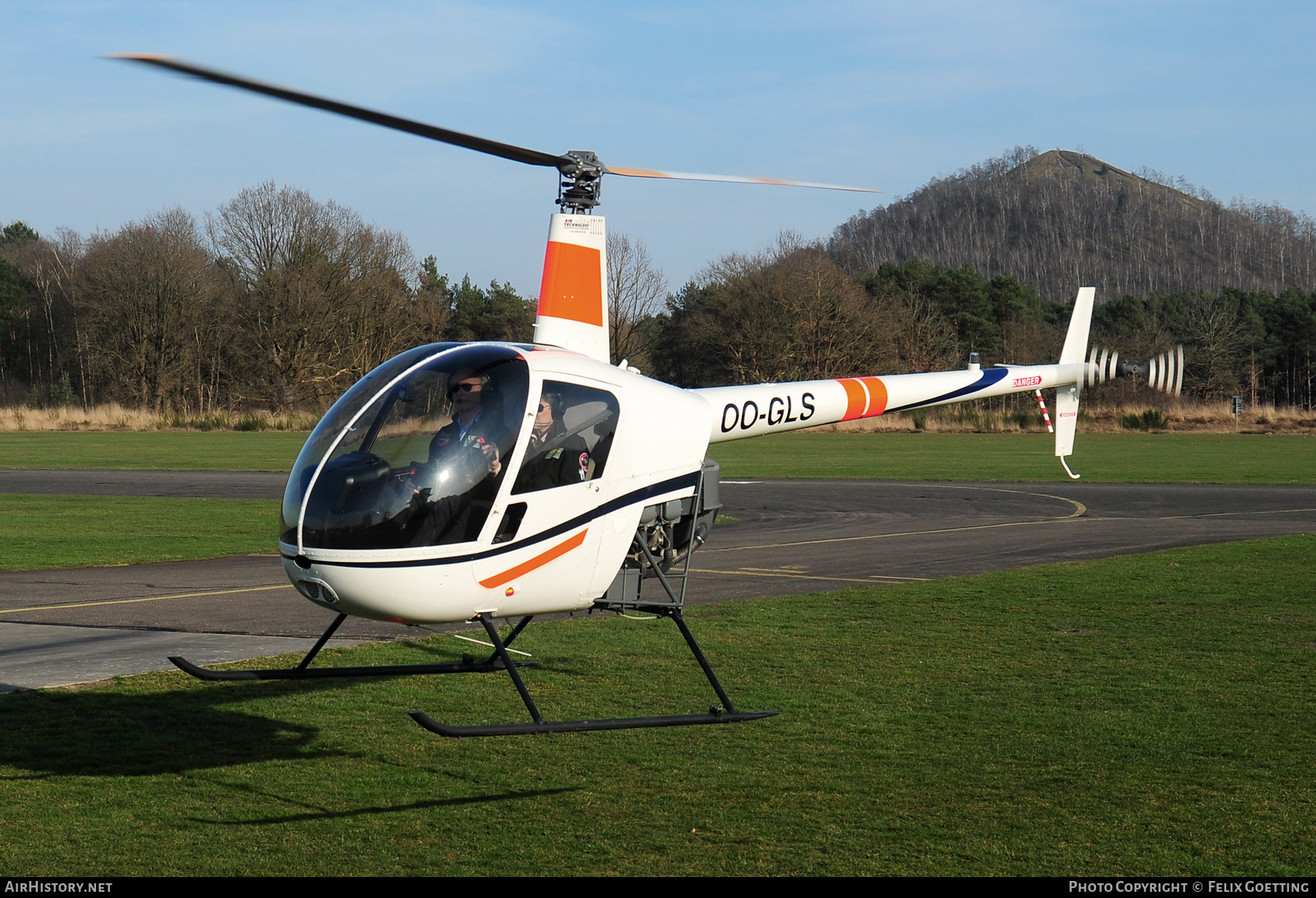 Aircraft Photo of OO-GLS | Robinson R-22 Beta II | AirHistory.net #839592