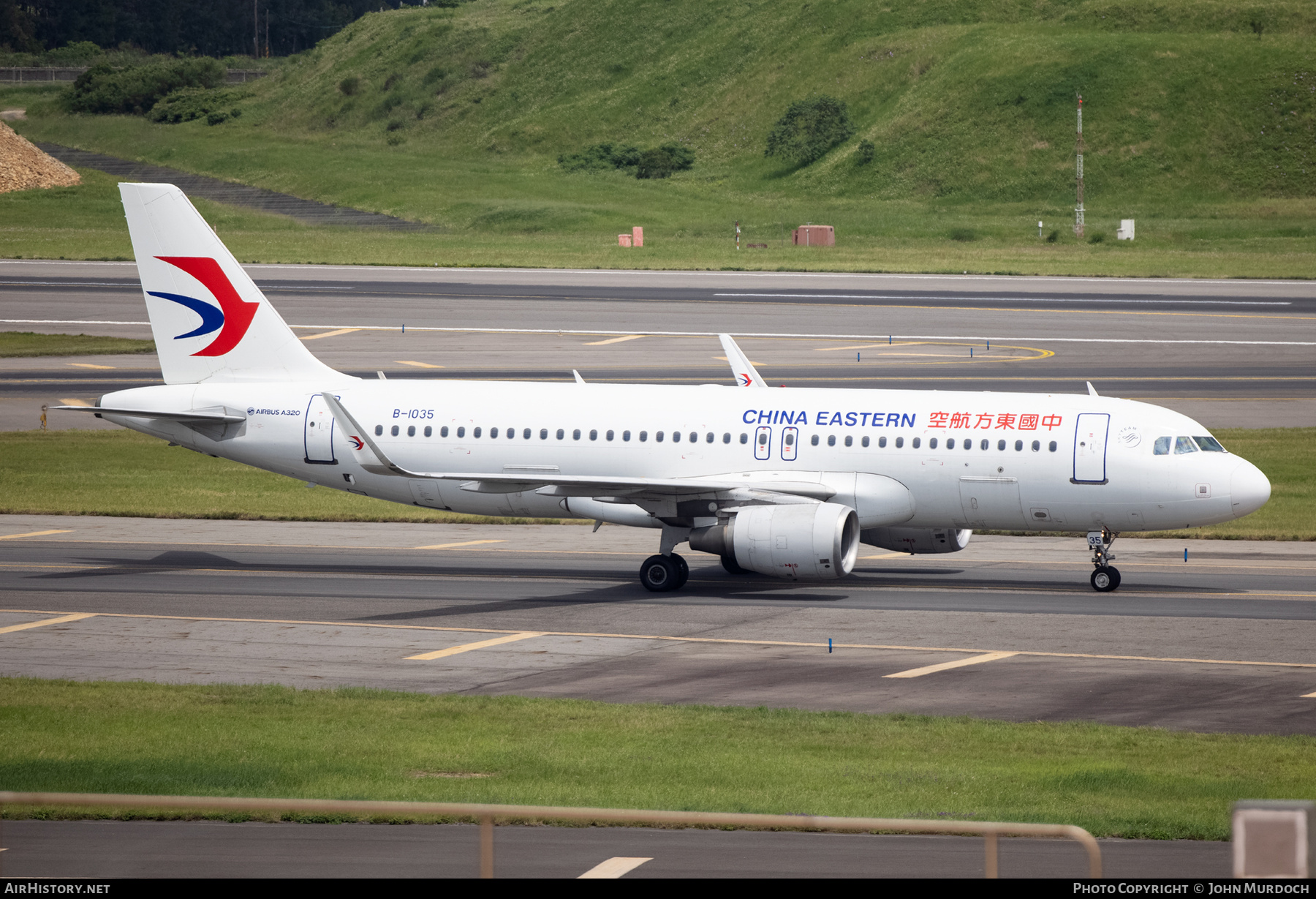 Aircraft Photo of B-1035 | Airbus A320-214 | China Eastern Airlines | AirHistory.net #839688