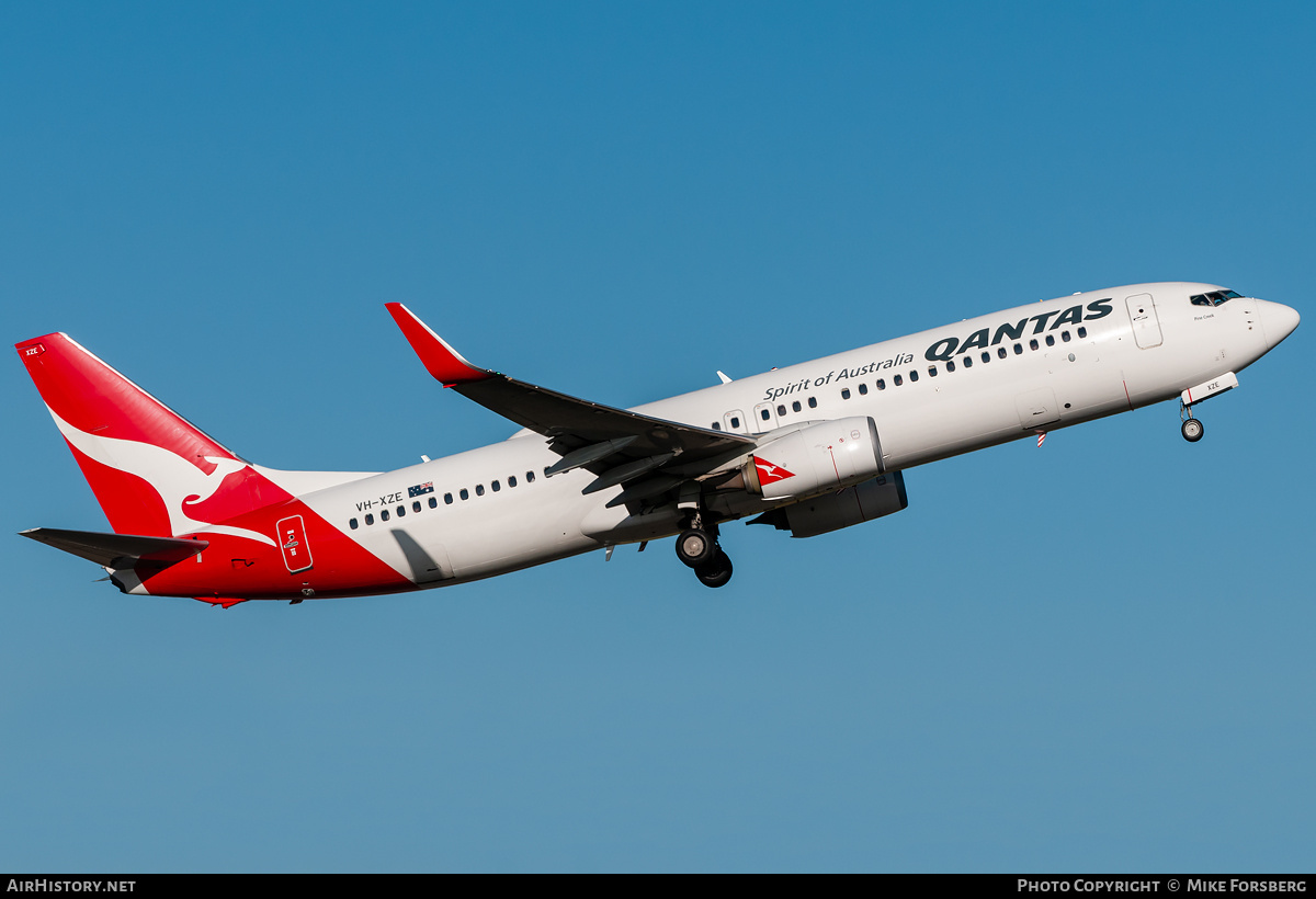 Aircraft Photo of VH-XZE | Boeing 737-838 | Qantas | AirHistory.net #839725