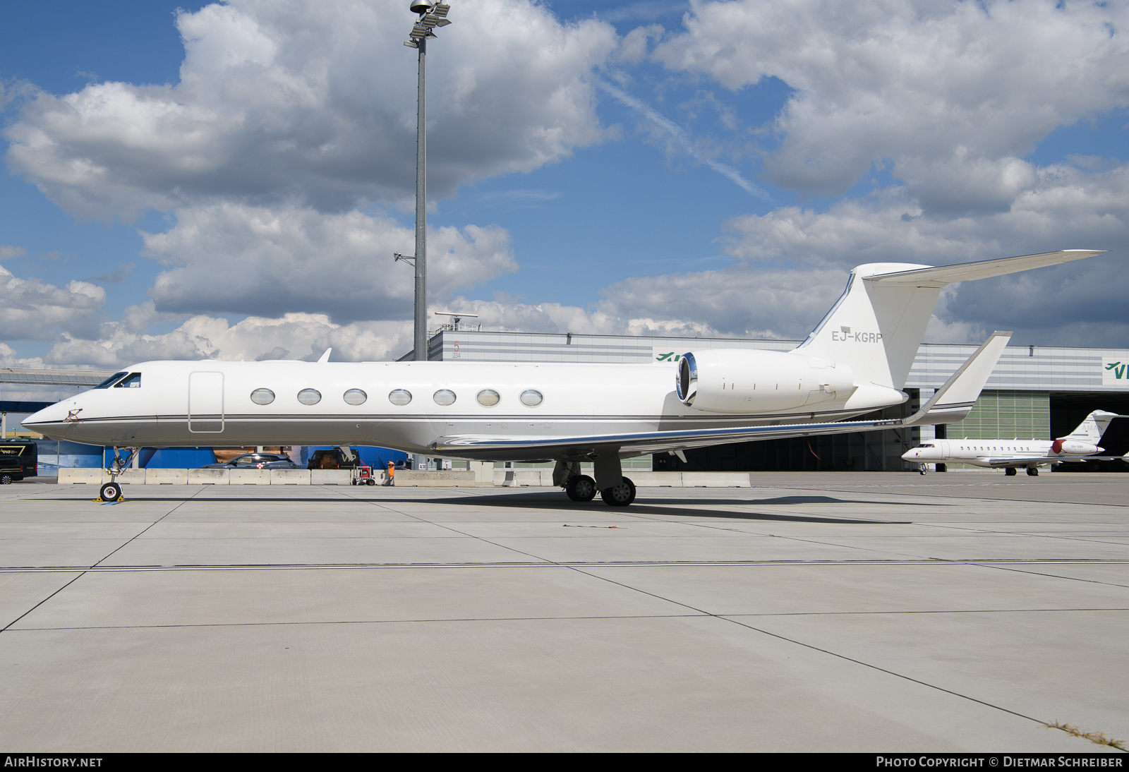 Aircraft Photo of EJ-KGRP | Gulfstream Aerospace G-V-SP Gulfstream G550 | AirHistory.net #839746