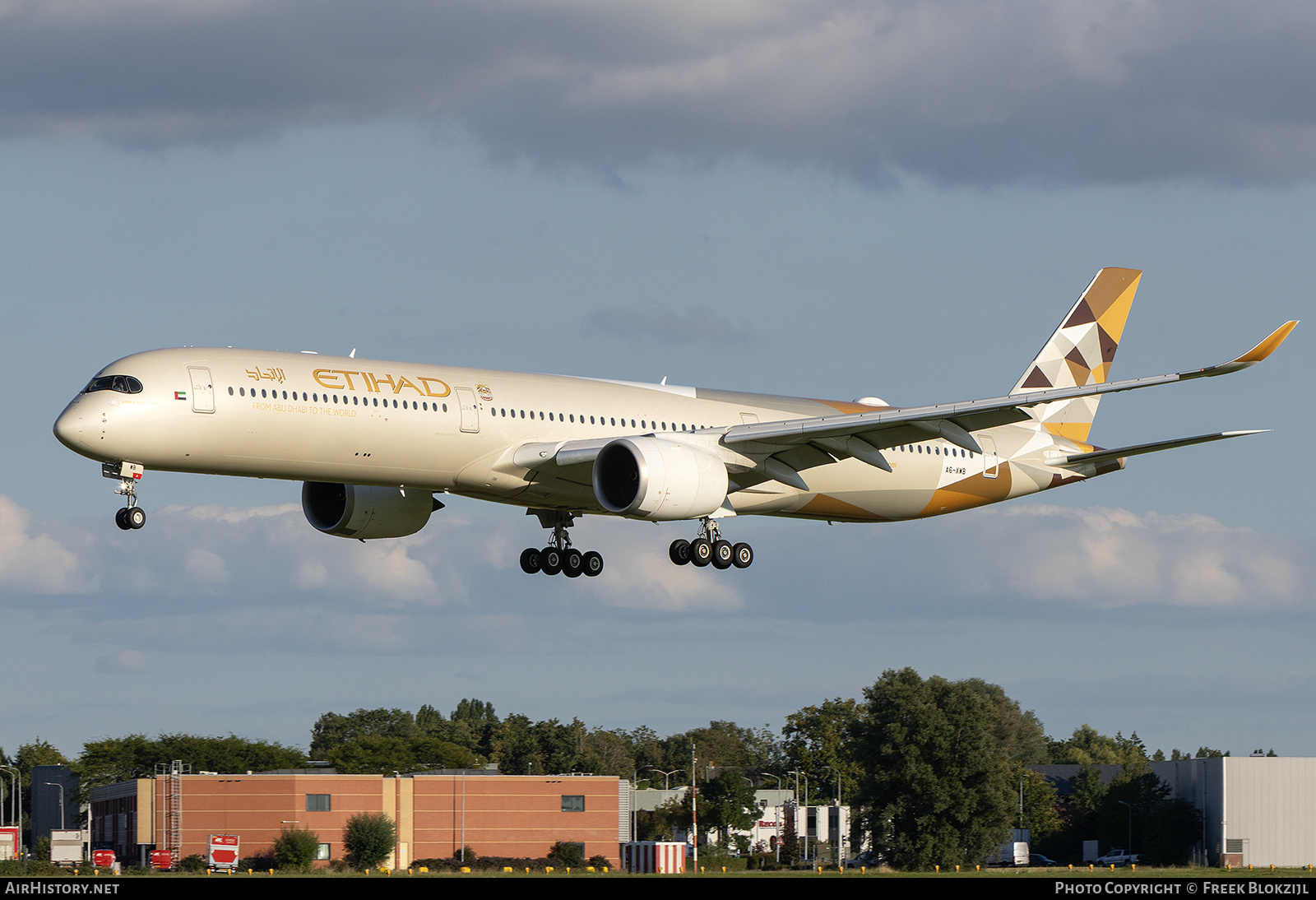 Aircraft Photo of A6-XWB | Airbus A350-1041 | Etihad Airways | AirHistory.net #839788