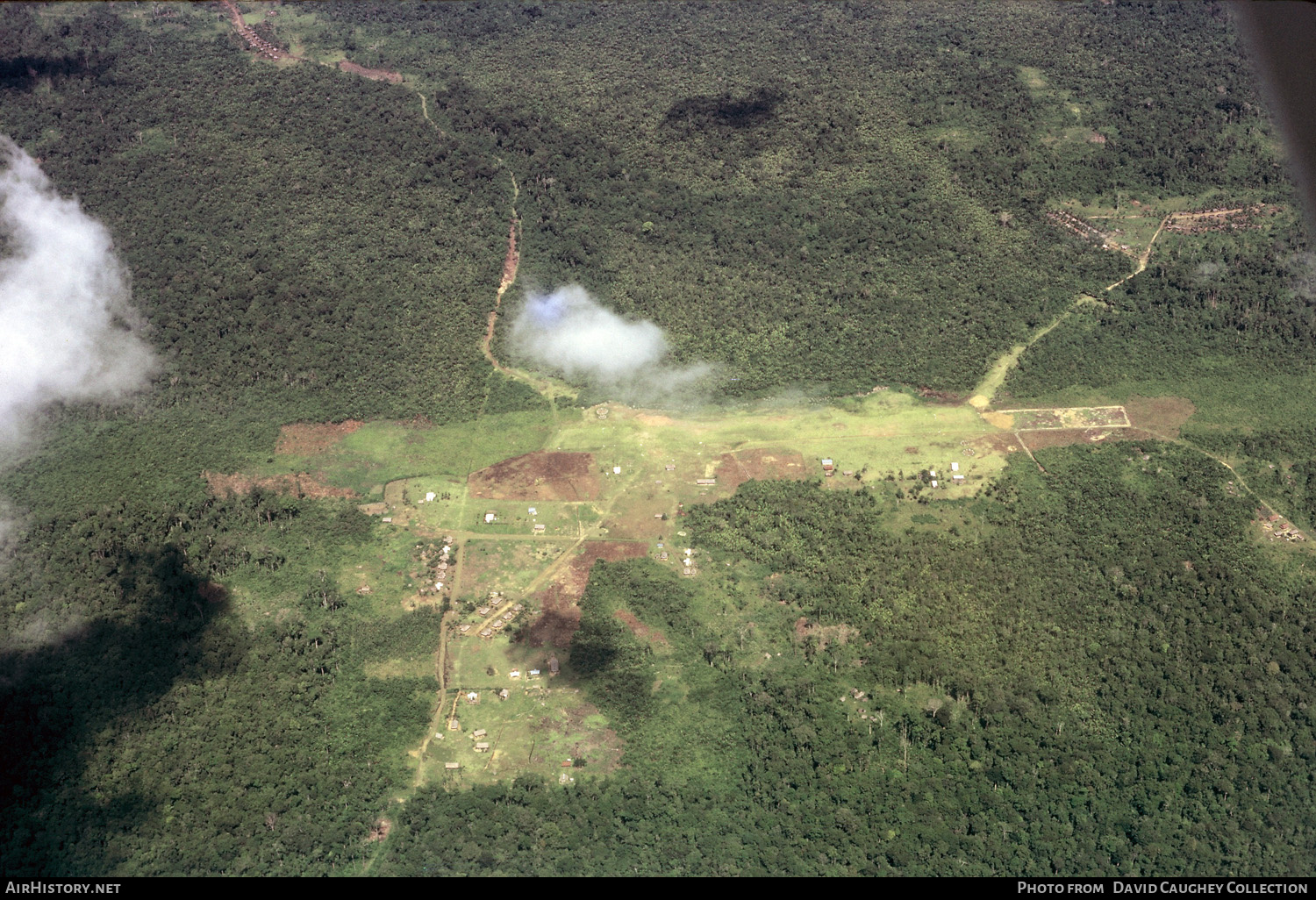 Airport photo of Bewani (AYBI / BWP) in Papua New Guinea | AirHistory.net #839847