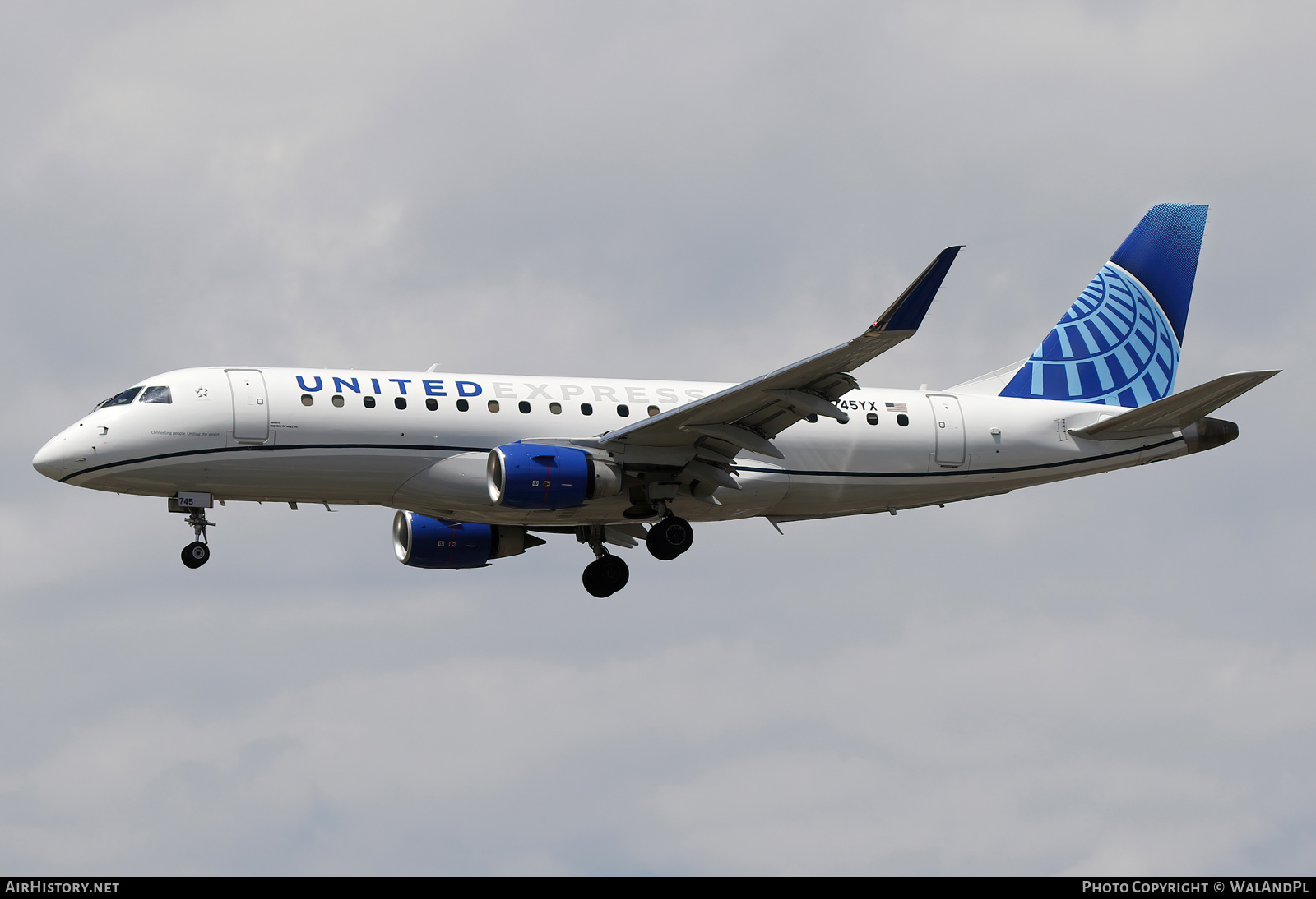 Aircraft Photo of N745YX | Embraer 175LR (ERJ-170-200LR) | United Express | AirHistory.net #839881