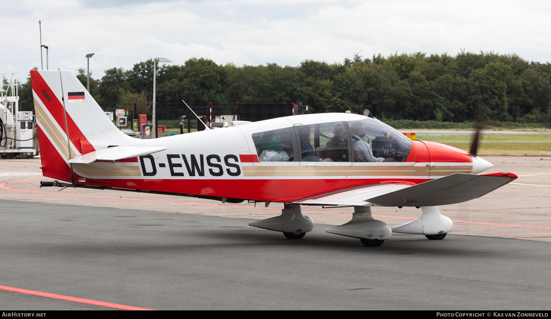 Aircraft Photo of D-EWSS | Robin DR-400-180 Regent | AirHistory.net #840023