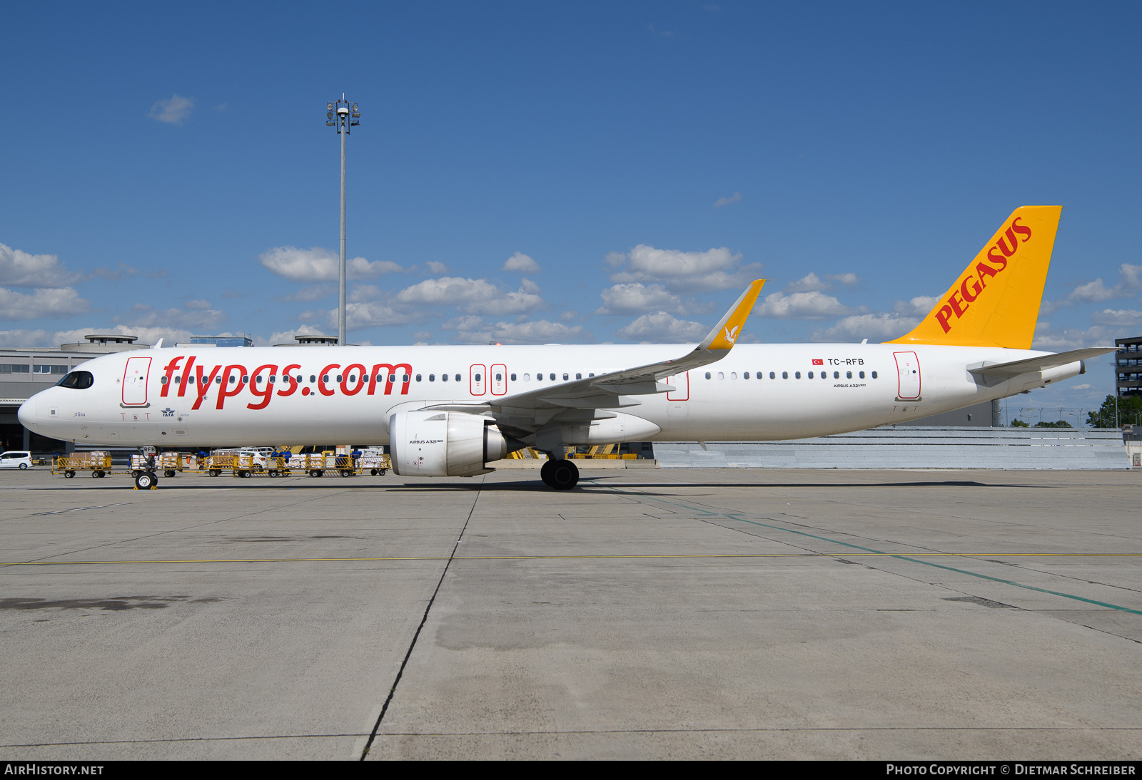 Aircraft Photo of TC-RFB | Airbus A321-251NX | Pegasus Airlines | AirHistory.net #840119