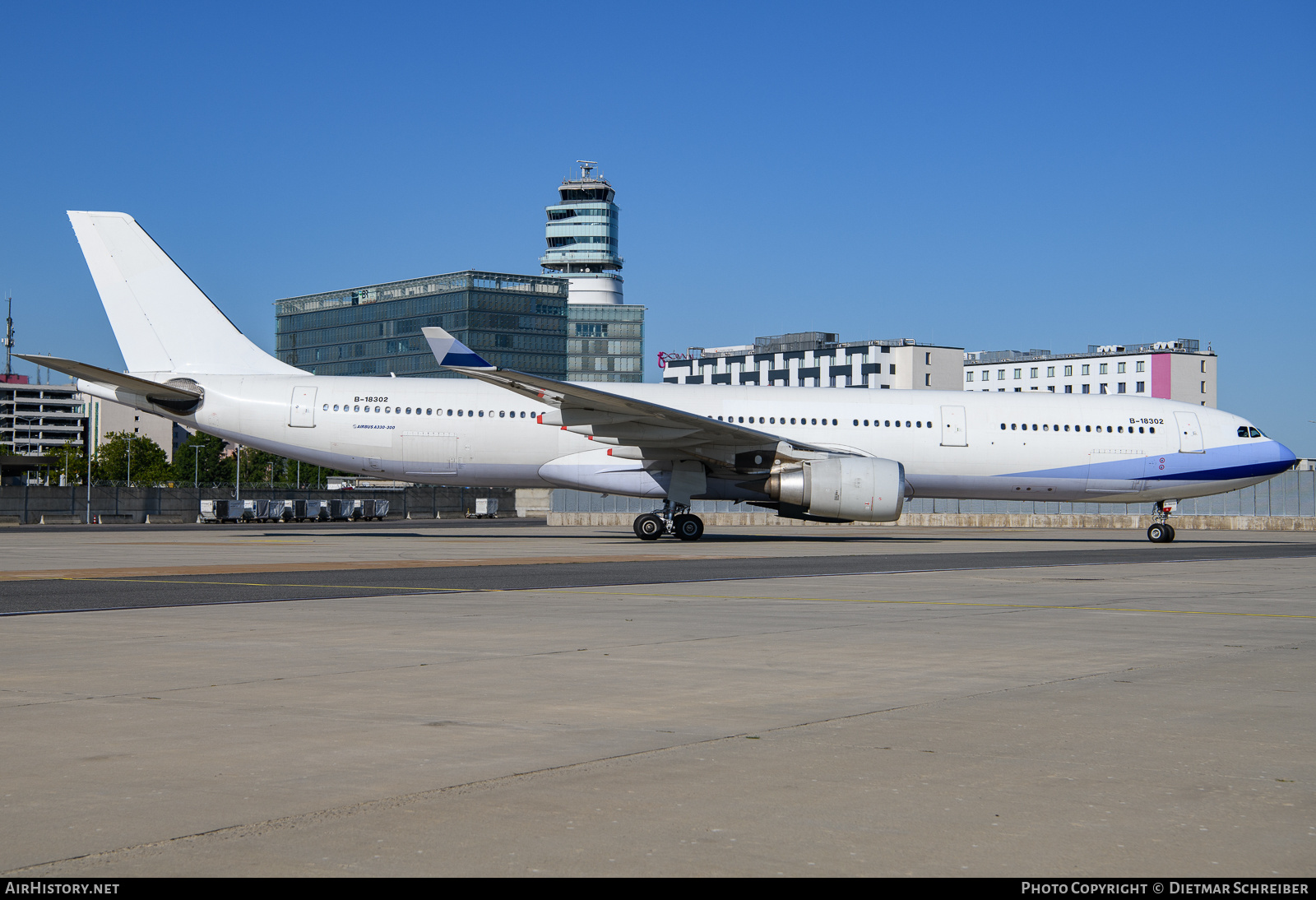 Aircraft Photo of B-18302 | Airbus A330-302 | China Airlines | AirHistory.net #840127