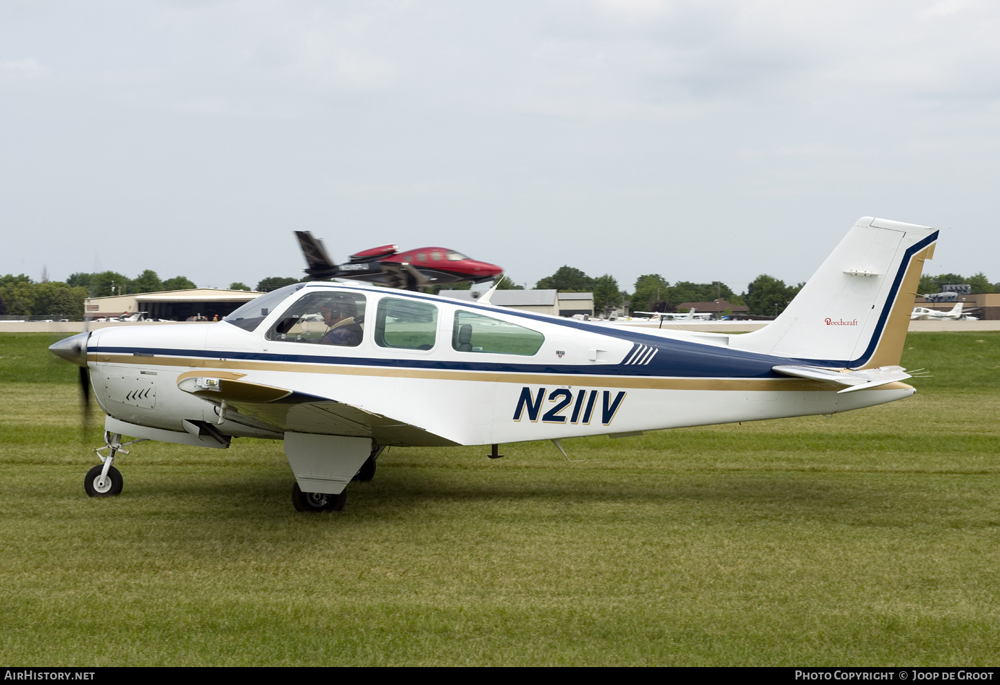 Aircraft Photo of N211V | Beech F33A Bonanza | AirHistory.net #840276