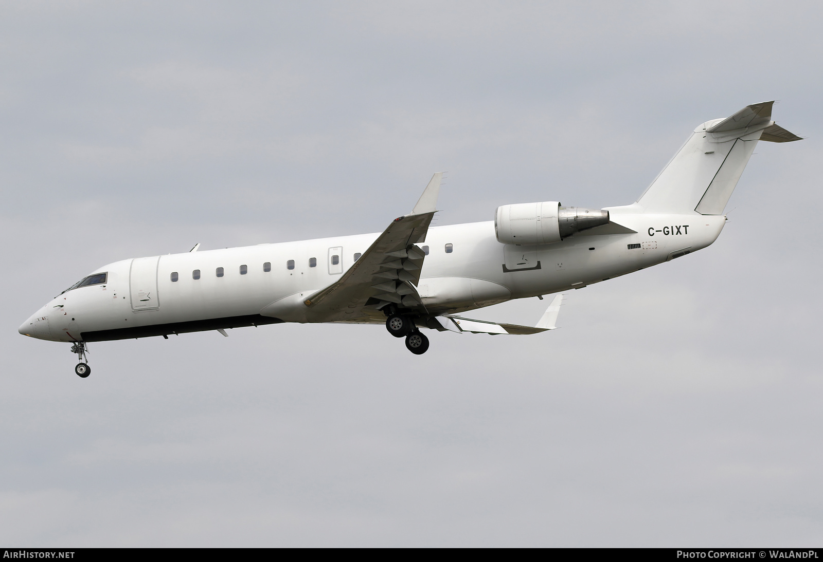 Aircraft Photo of C-GIXT | Bombardier CRJ-200ER (CL-600-2B19) | AirHistory.net #840427