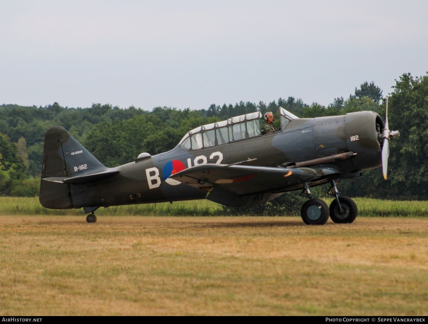 Aircraft Photo of PH-TBR / B-182 | North American AT-16 Harvard IIB | Koninklijke Luchtmacht Historische Vlucht | Netherlands - Air Force | AirHistory.net #840531