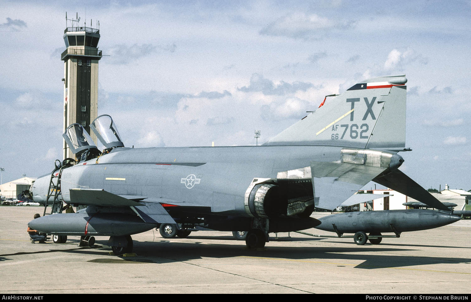Aircraft Photo of 66-8762 / AF66-762 | McDonnell Douglas F-4D Phantom II | USA - Air Force | AirHistory.net #840589