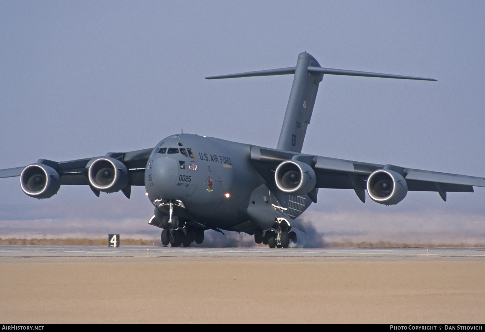 Aircraft Photo of 87-0025 / 70025 | McDonnell Douglas C-17A Globemaster III | USA - Air Force | AirHistory.net #840741
