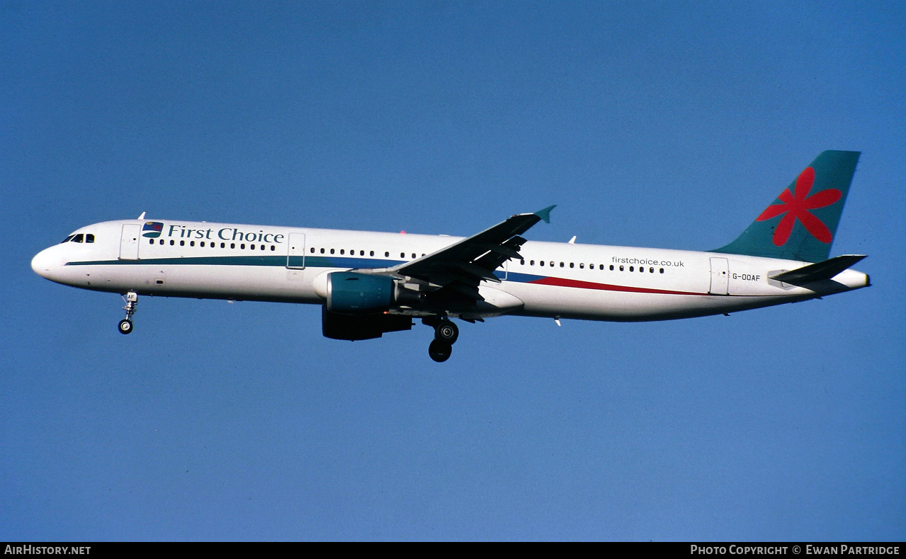 Aircraft Photo of G-OOAF | Airbus A321-211 | First Choice Airways | AirHistory.net #840790