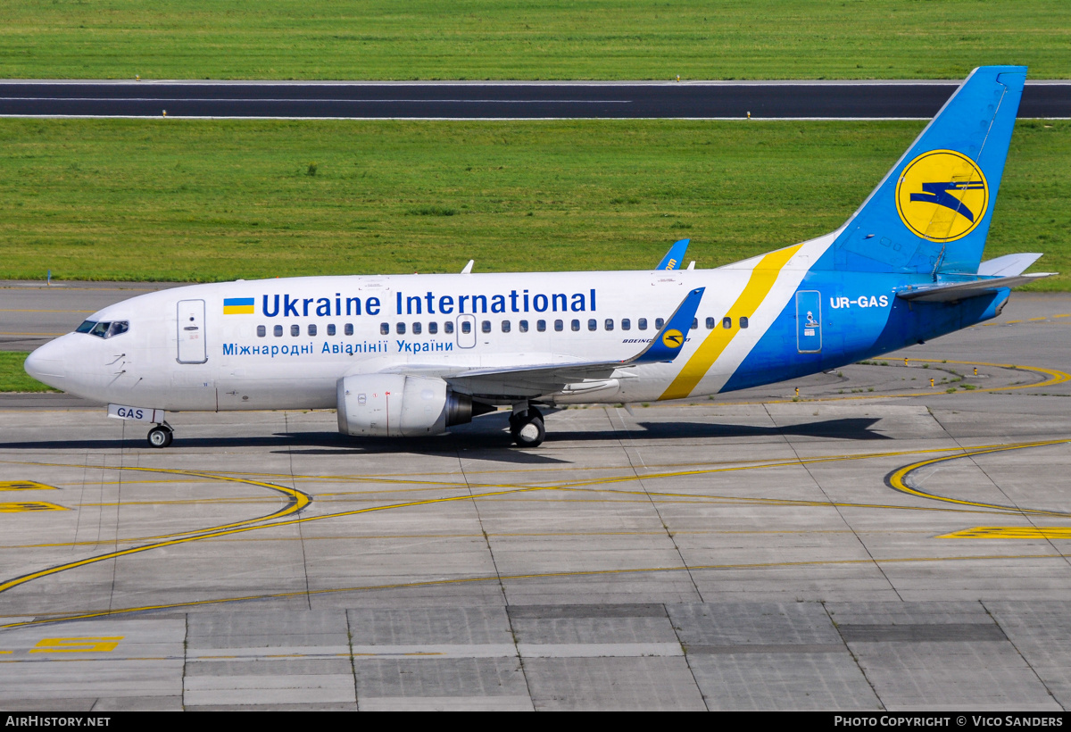 Aircraft Photo of UR-GAS | Boeing 737-528 | Ukraine International Airlines | AirHistory.net #840840