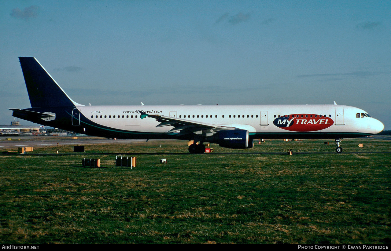 Aircraft Photo of G-NIKO | Airbus A321-211 | MyTravel Airways | AirHistory.net #841001