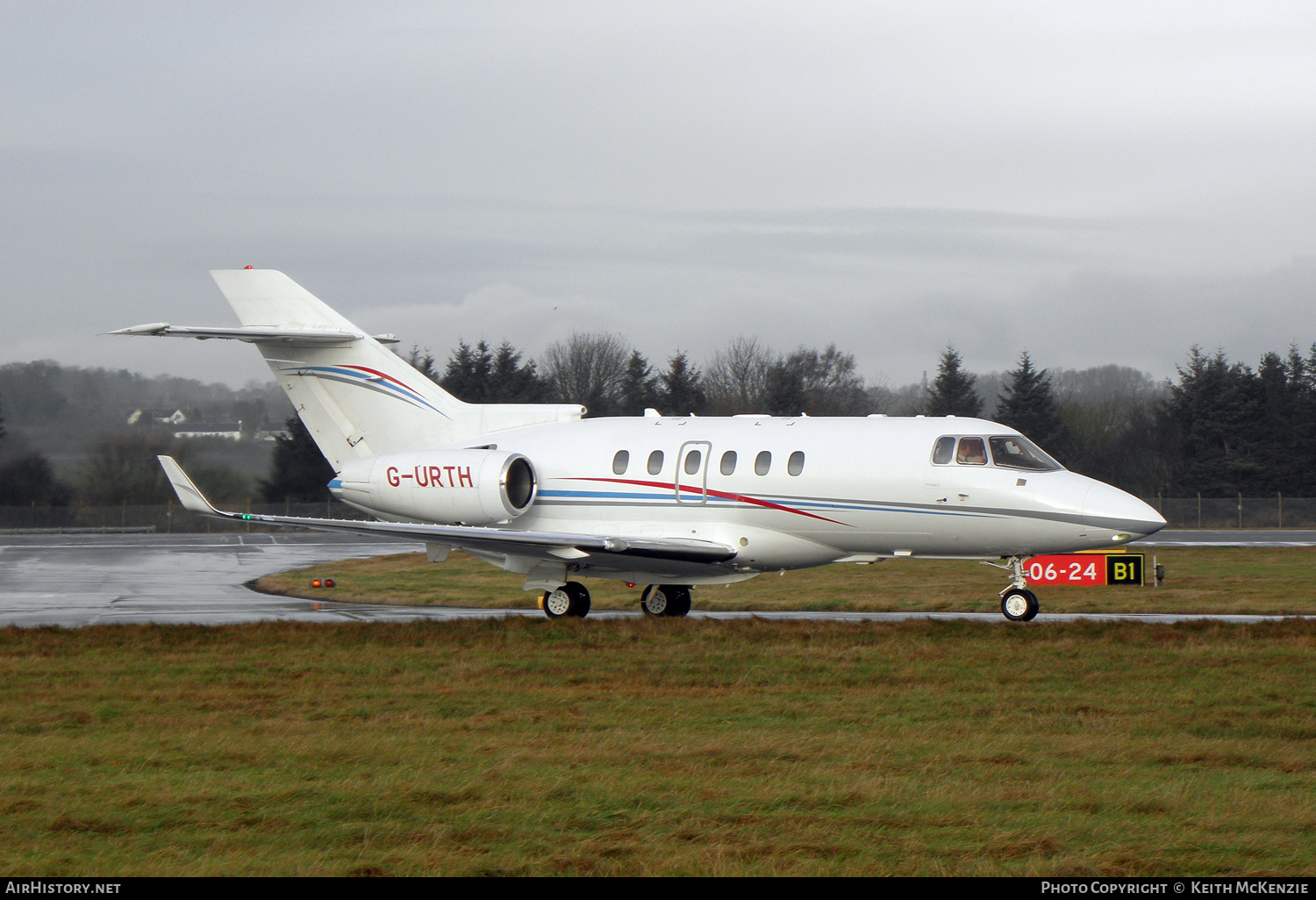 Aircraft Photo of G-URTH | Hawker Beechcraft 900XP | AirHistory.net #841081