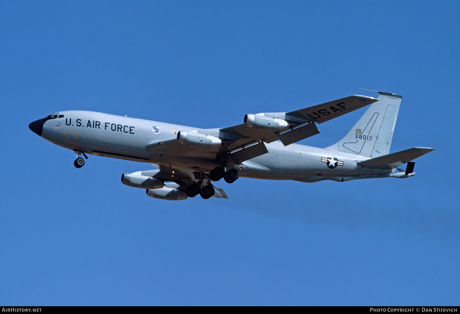 Aircraft Photo of 63-8017 / 38017 | Boeing KC-135A Stratotanker | USA - Air Force | AirHistory.net #841084