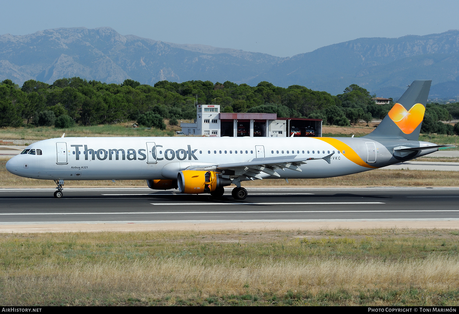Aircraft Photo of OY-VKC | Airbus A321-211 | Thomas Cook Airlines | AirHistory.net #841099