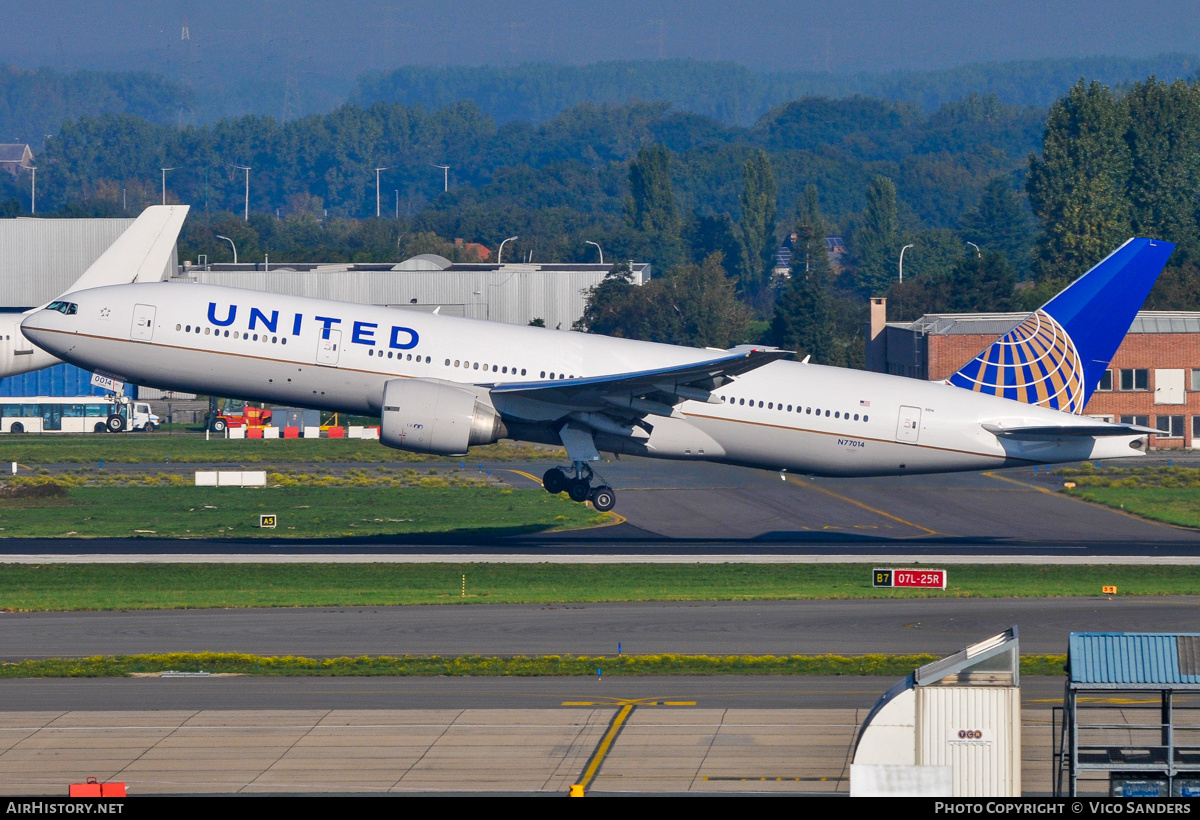 Aircraft Photo of N77014 | Boeing 777-224/ER | United Airlines | AirHistory.net #841127