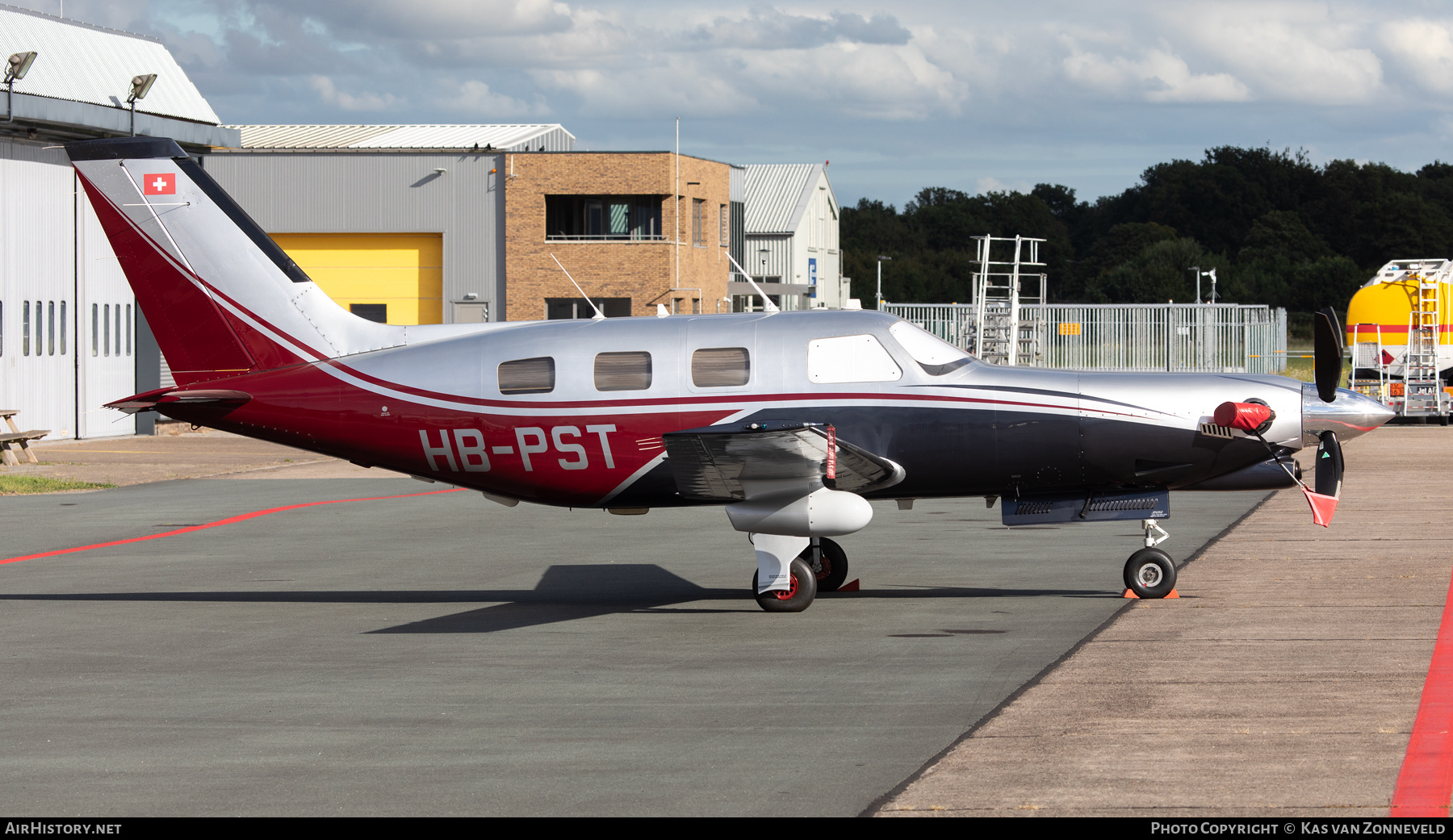 Aircraft Photo of HB-PST | Piper PA-46-350P Malibu Mirage/Jetprop DLX | AirHistory.net #841176