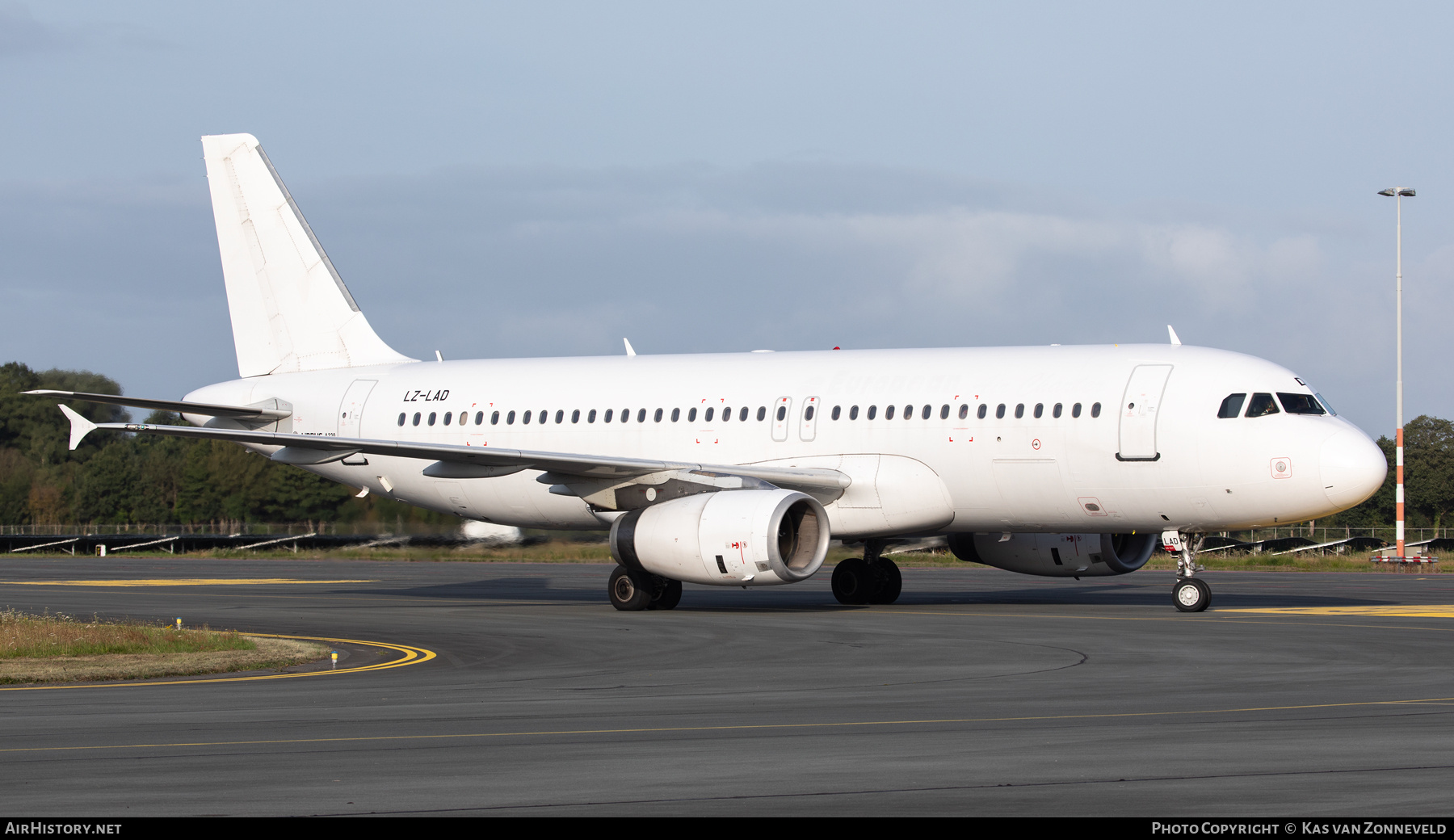 Aircraft Photo of LZ-LAD | Airbus A320-231 | AirHistory.net #841180