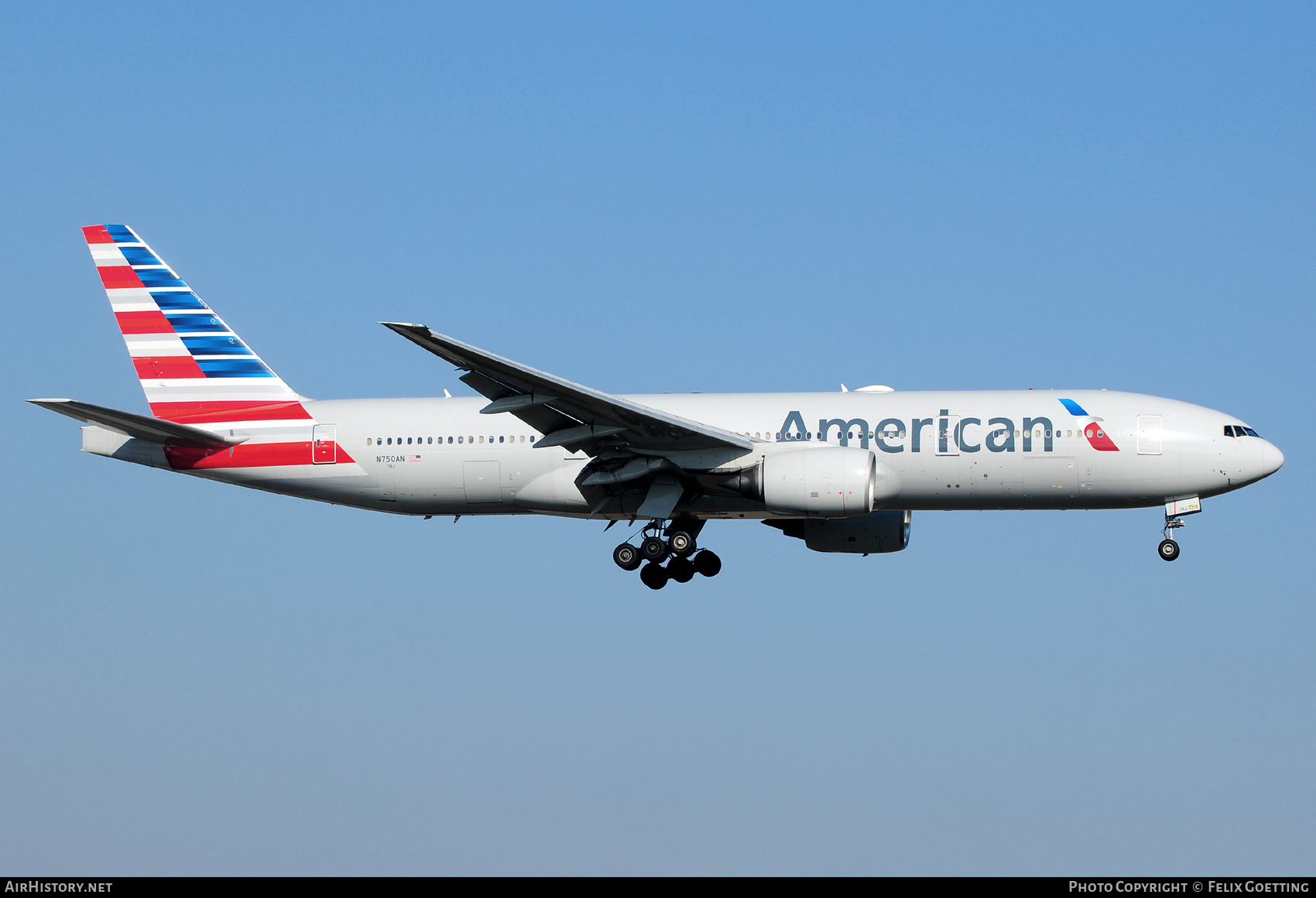 Aircraft Photo of N750AN | Boeing 777-223/ER | American Airlines | AirHistory.net #841199