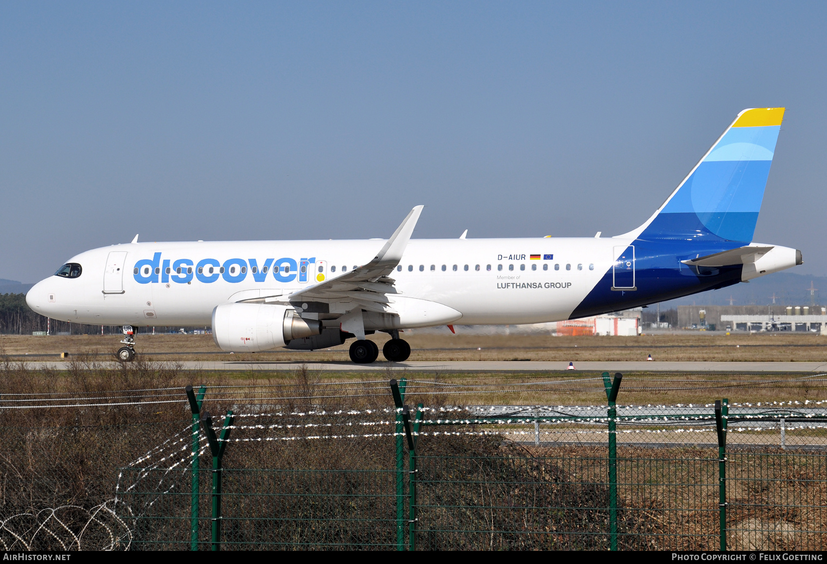 Aircraft Photo of D-AIUR | Airbus A320-214 | Discover Airlines | AirHistory.net #841253