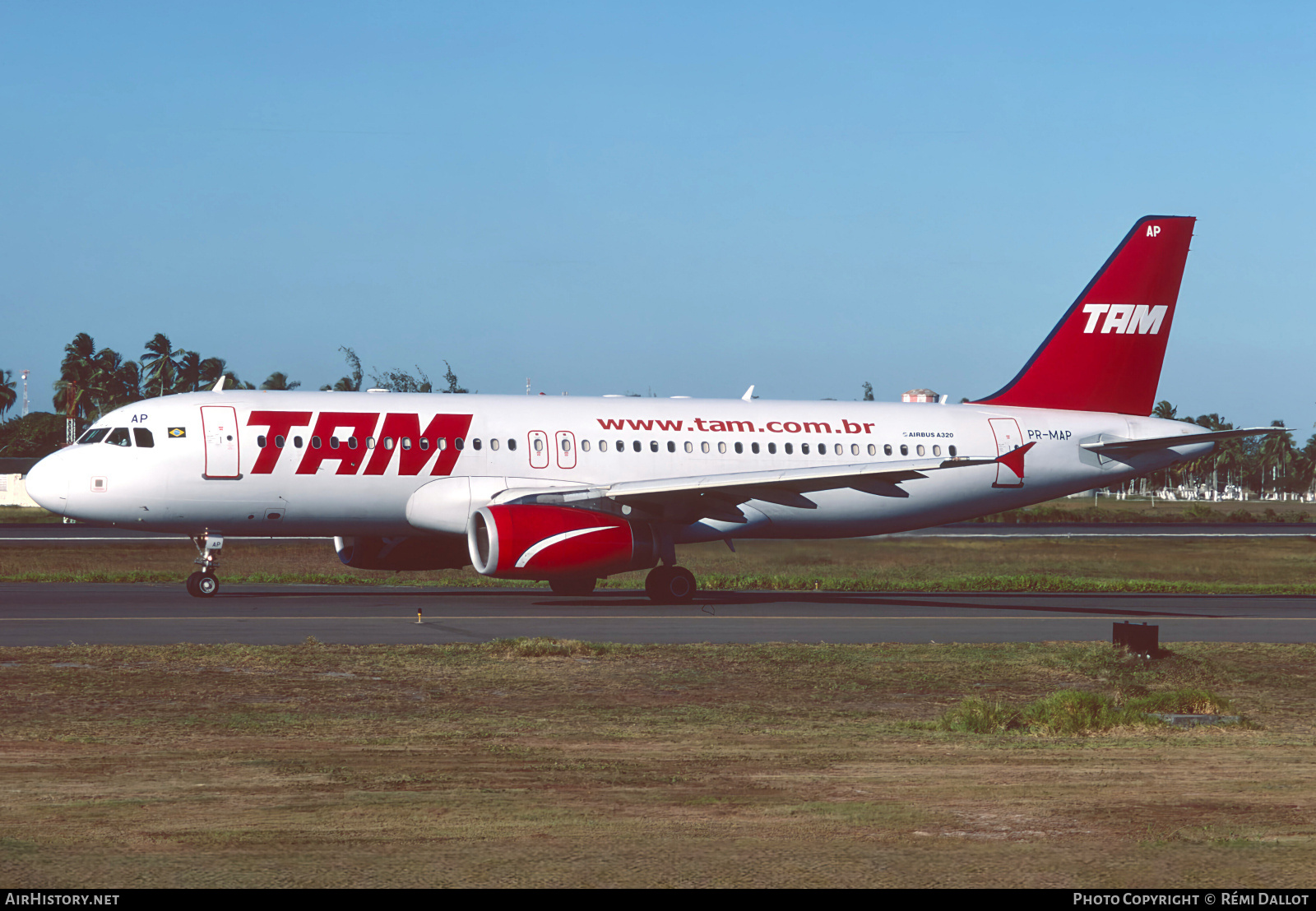 Aircraft Photo of PR-MAP | Airbus A320-232 | TAM Linhas Aéreas | AirHistory.net #841318